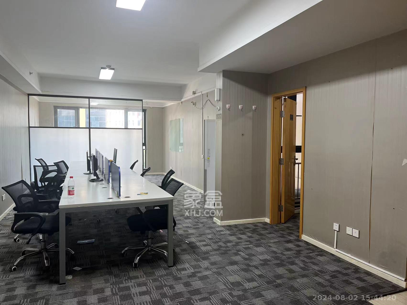 德思勤城市广场(宝格丽公寓) 1室1厅1卫 2800.00元/月 德思勤城市广场(宝格丽公寓) 1室1厅1卫 2800.00元/月室内图