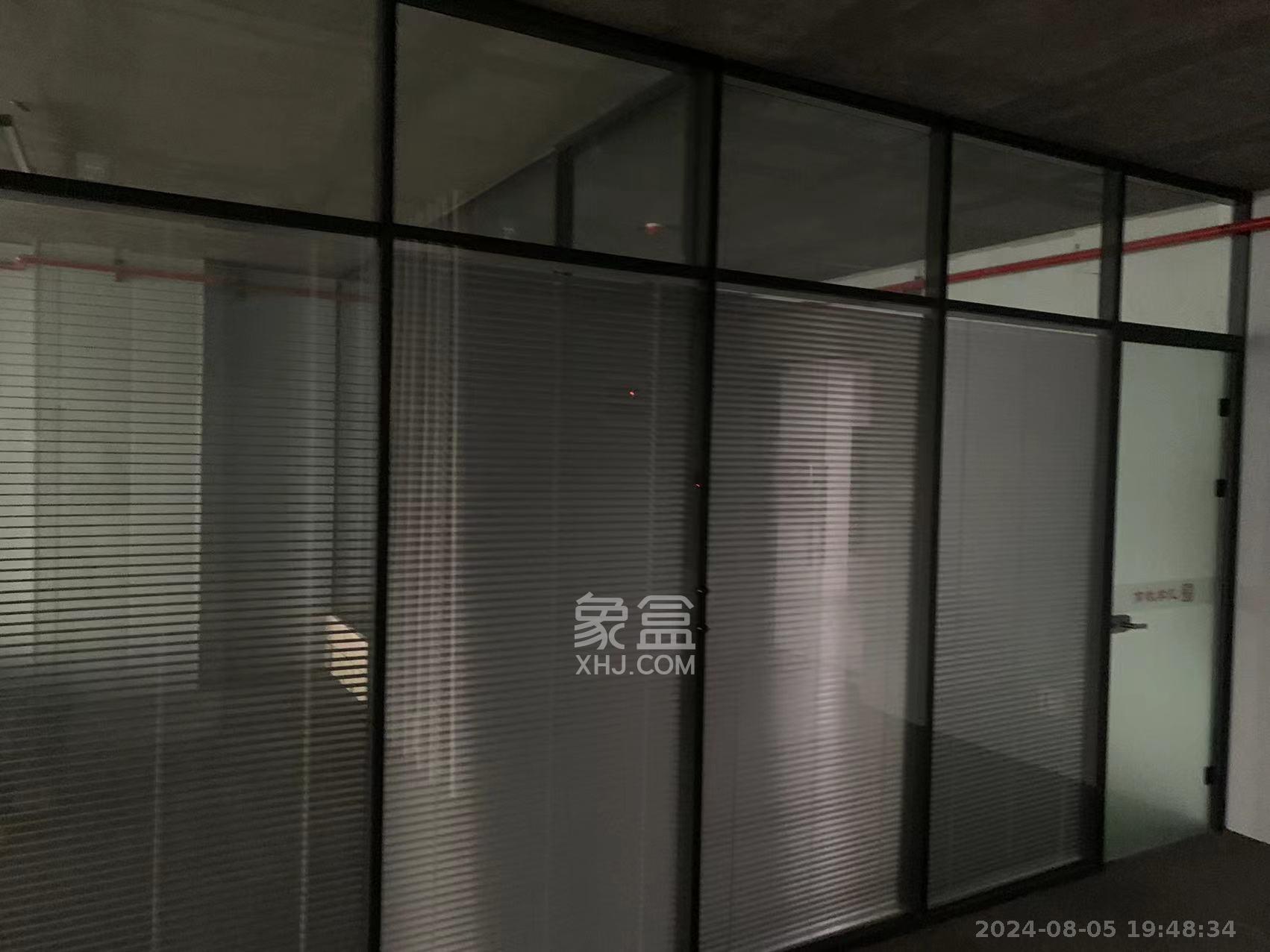 和悦城(蟠龙景苑)  1室1厅1卫   4500.00元/月室内图