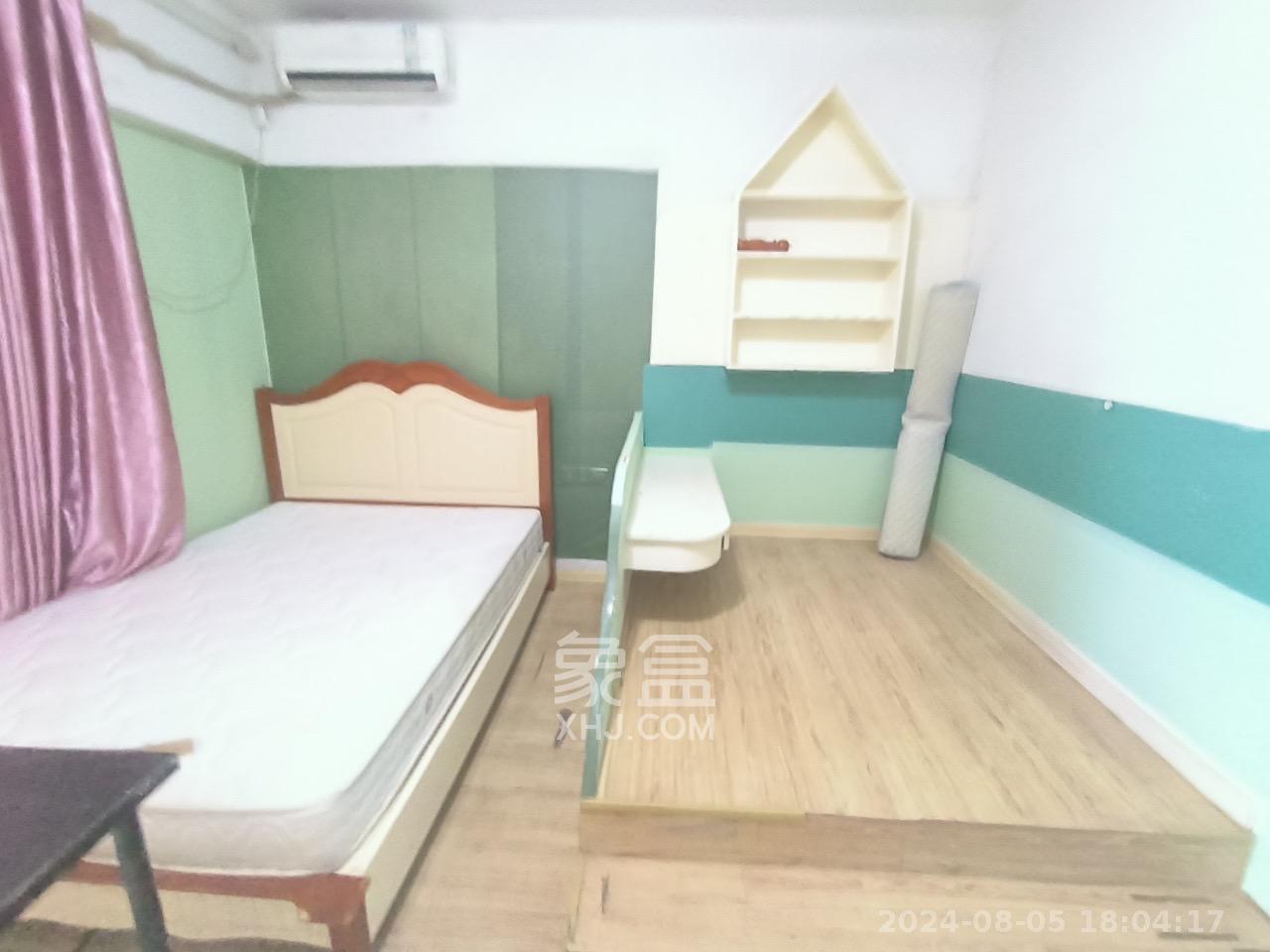 观湖公寓  1室1厅1卫   1400.00元/月室内图1