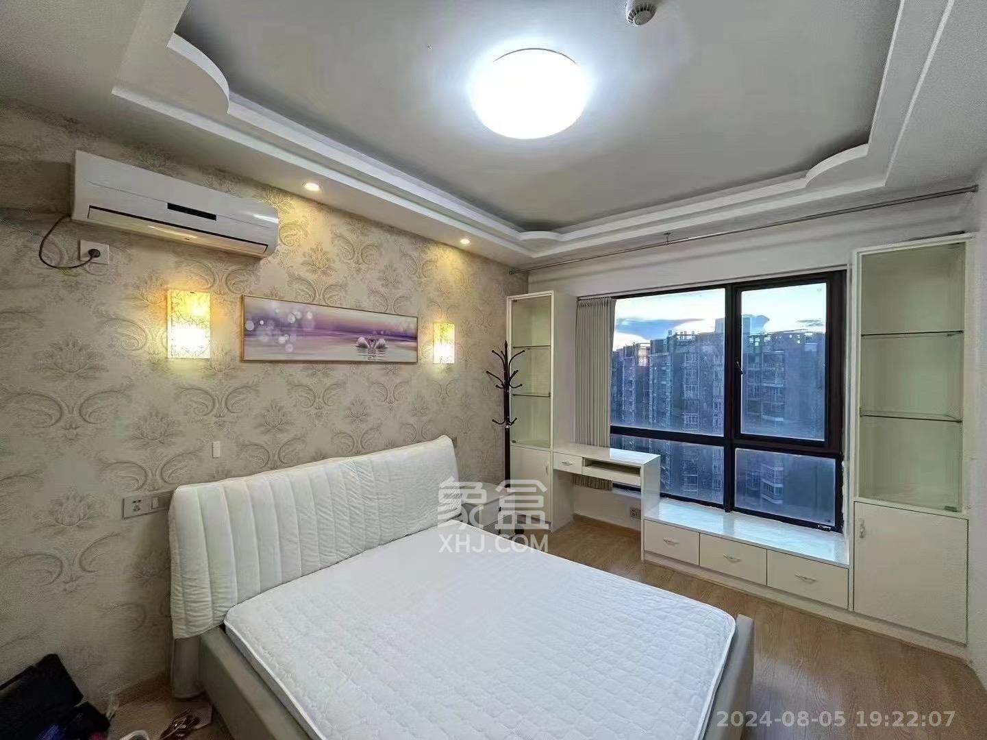 卓越浅水湾  1室1厅1卫    1900.0元/月室内图