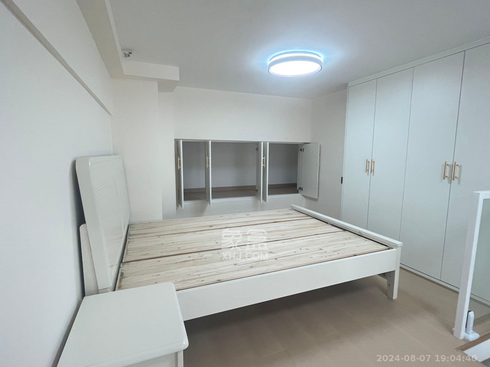 卓越江岸  2室1厅1卫   3500.00元/月室内图