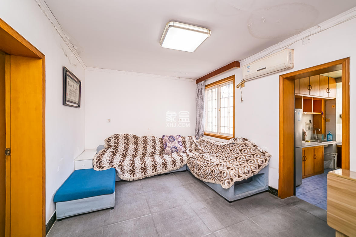 涂北社区-涂北新村 2室2厅1卫 30.0万 涂北社区-涂北新村 2室2厅1卫 30.0万客厅