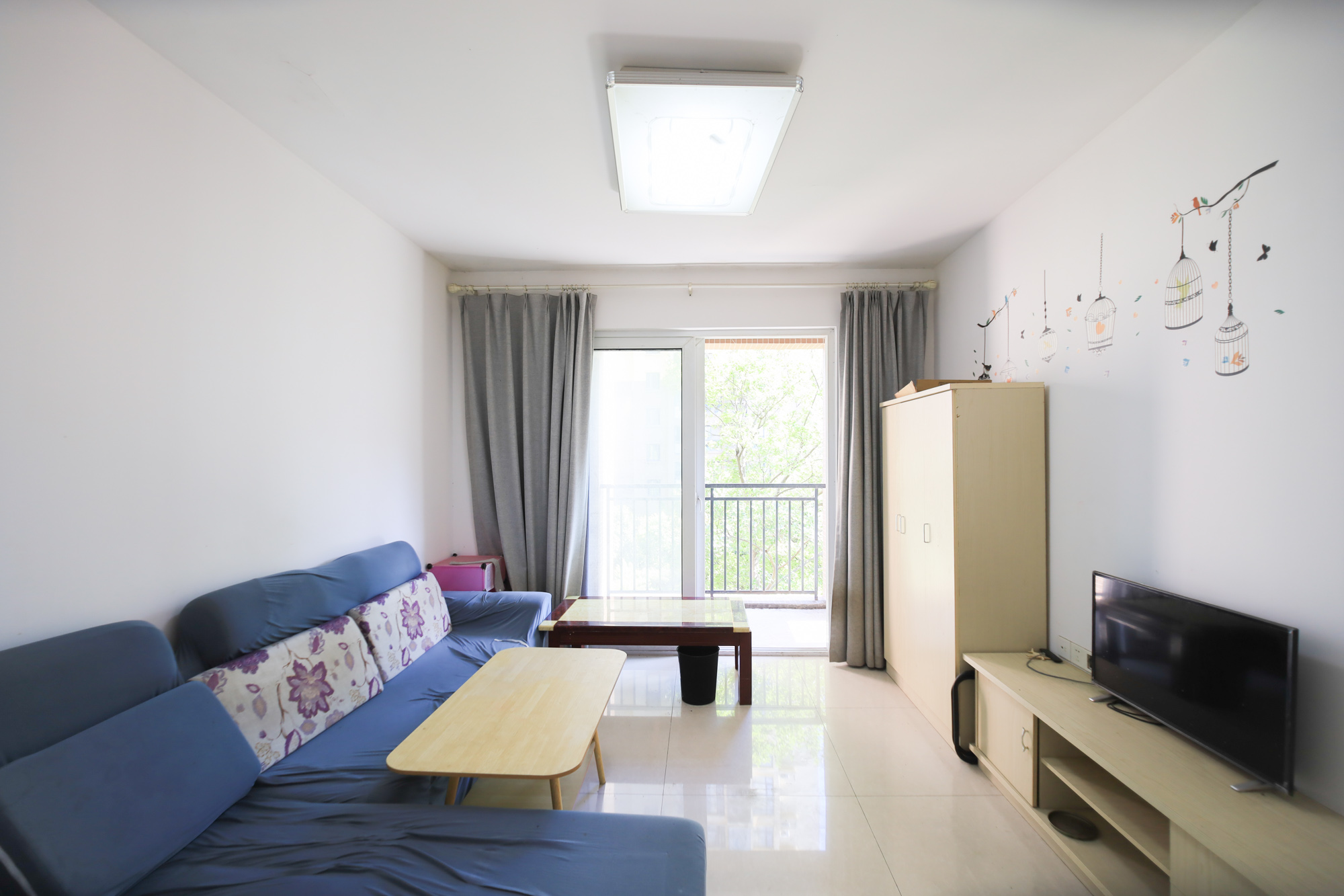 蓝光幸福满庭 2室2厅1卫 61.0万 蓝光幸福满庭 2室2厅1卫 61.0万客厅