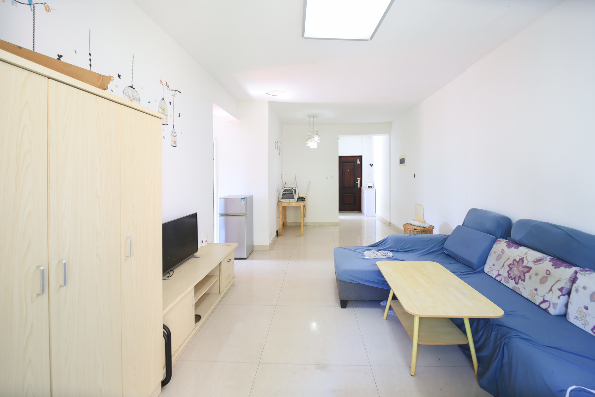 蓝光幸福满庭 2室2厅1卫 61.0万 蓝光幸福满庭 2室2厅1卫 61.0万客厅