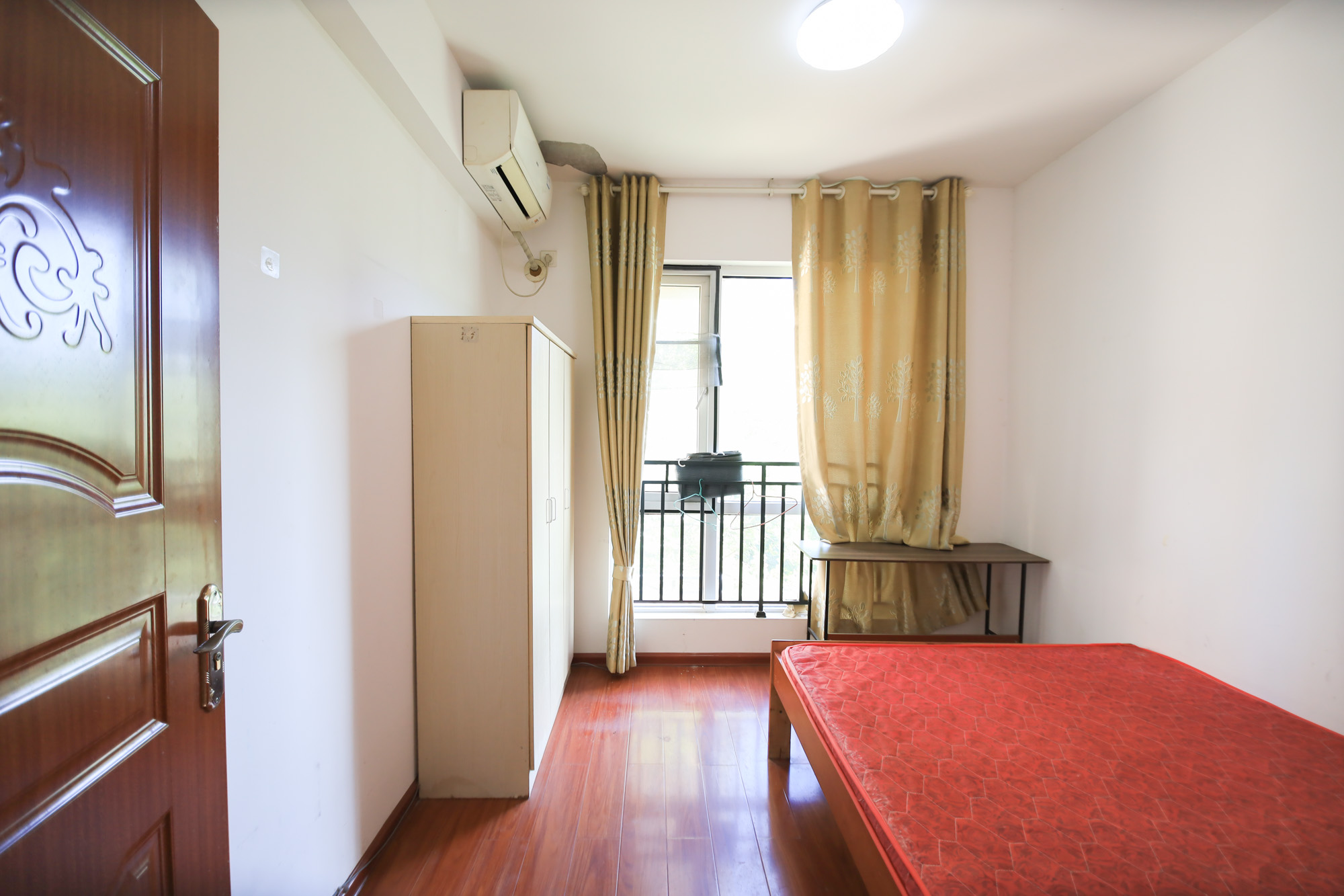 蓝光幸福满庭 2室2厅1卫 61.0万 蓝光幸福满庭 2室2厅1卫 61.0万卧室