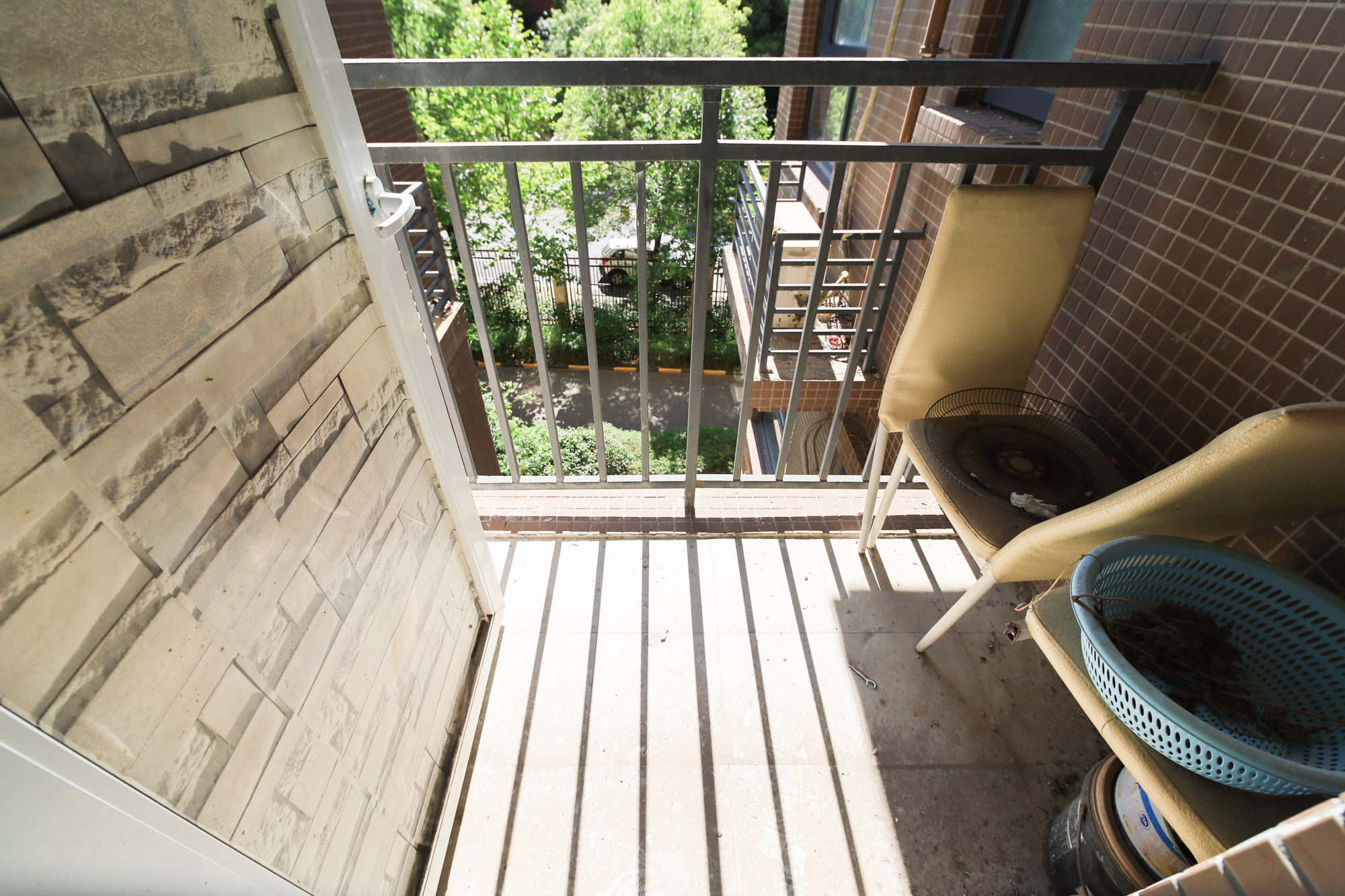 蓝光幸福满庭 2室2厅1卫 61.0万 蓝光幸福满庭 2室2厅1卫 61.0万阳台