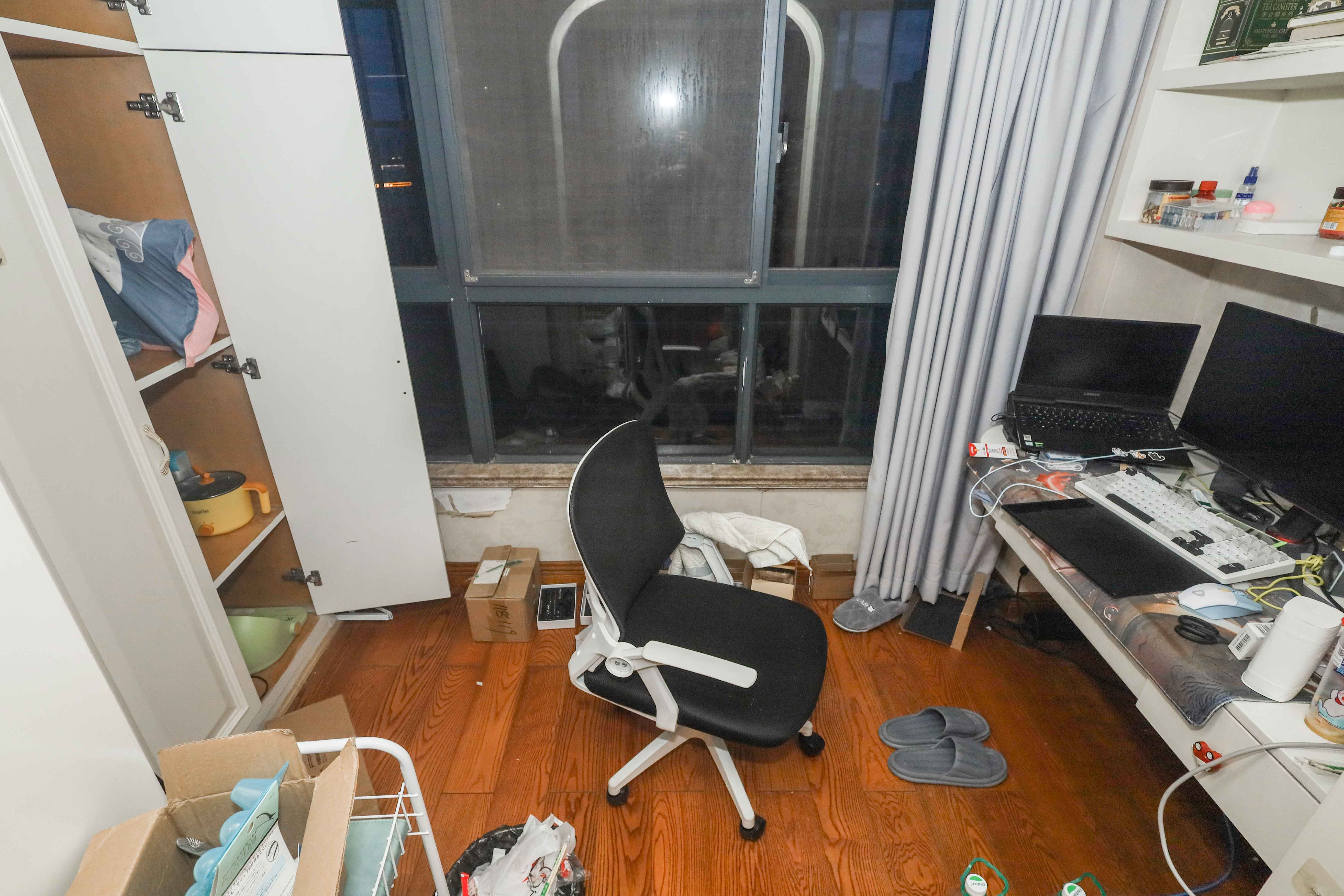 保利麓谷林语A区  3室2厅2卫    80.0万 保利麓谷林语A区  3室2厅2卫    80.0万卧室