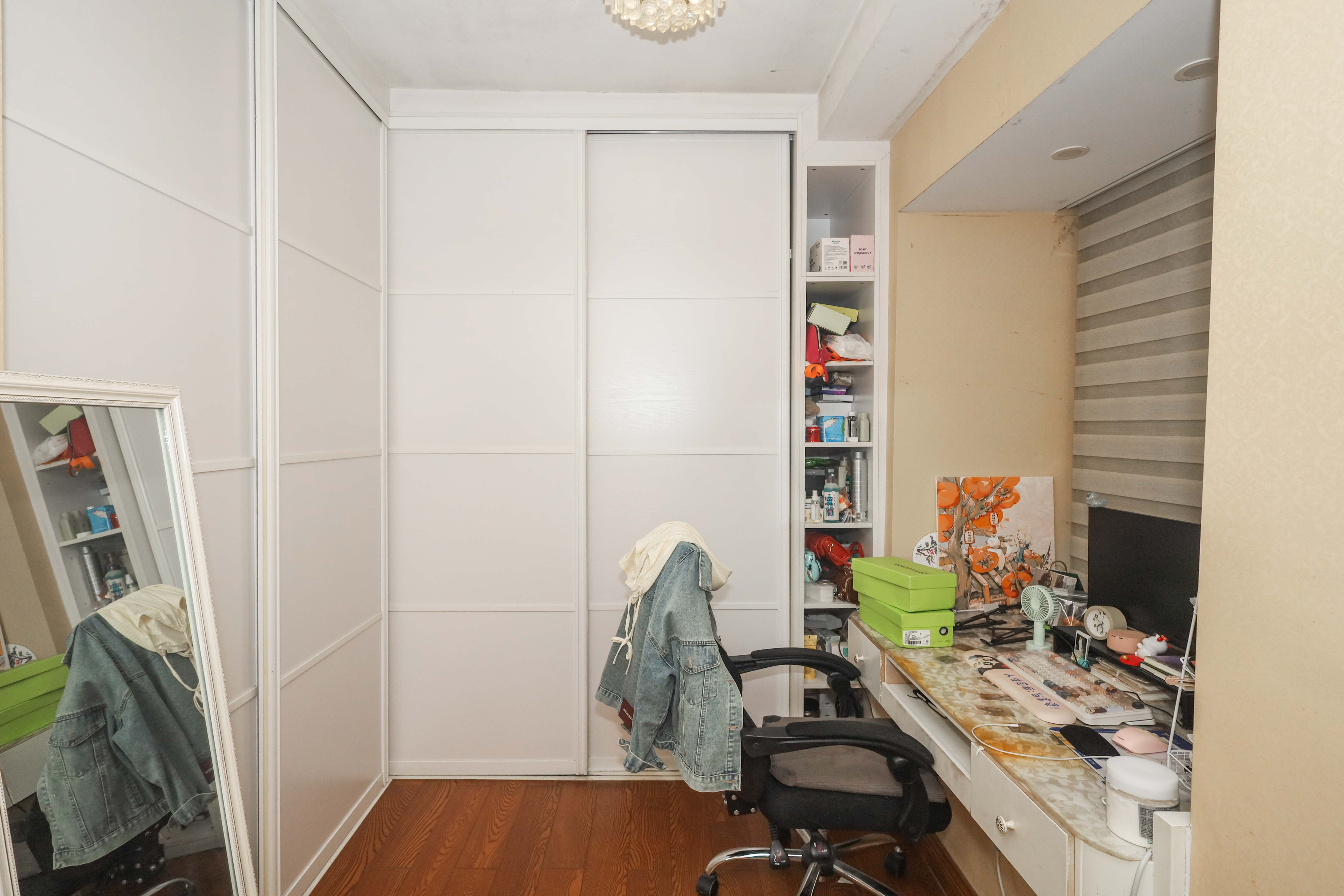 保利麓谷林语A区  3室2厅2卫    80.0万 保利麓谷林语A区  3室2厅2卫    80.0万卧室