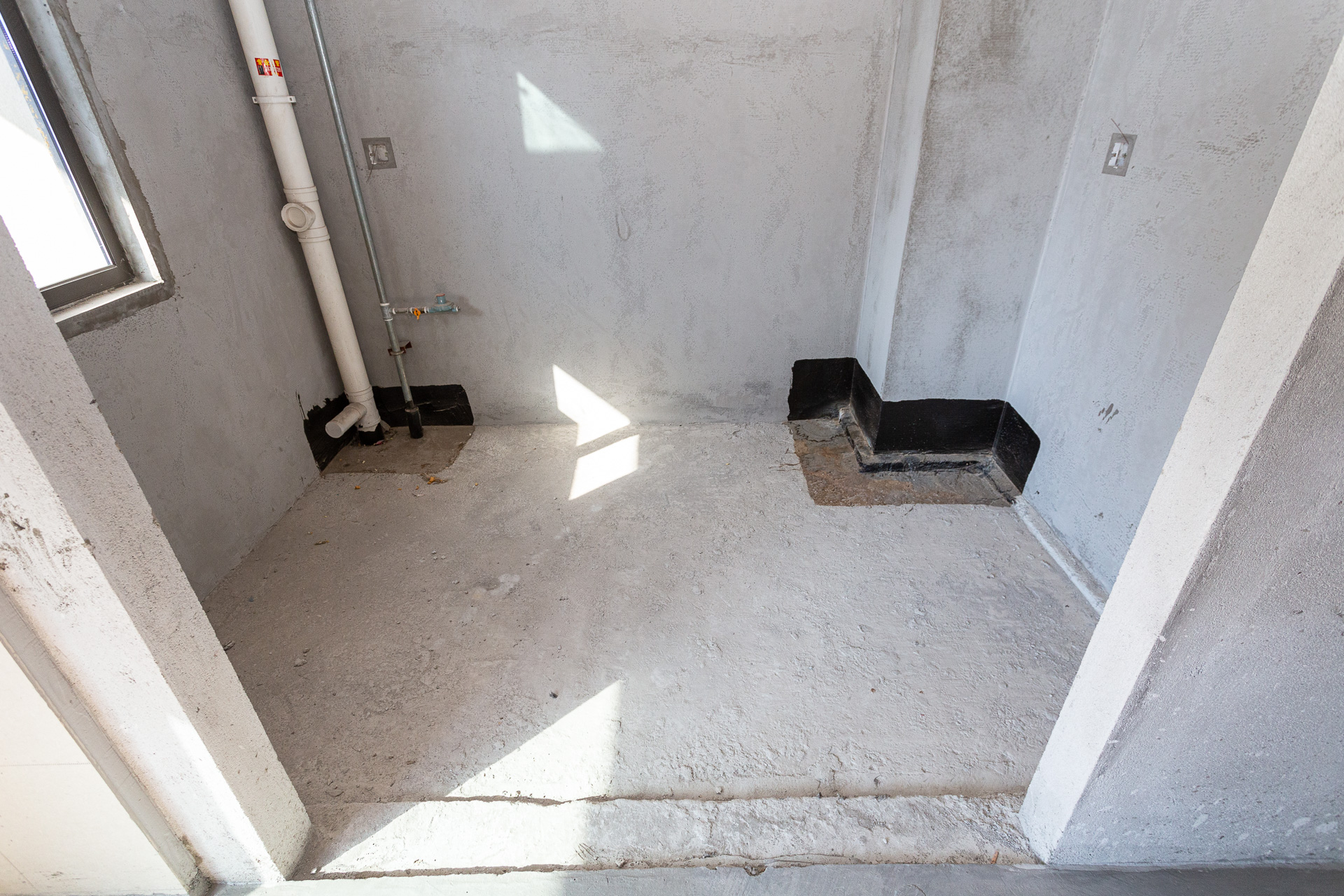 润和湘江天地AB区  4室2厅2卫    198.0万 润和湘江天地AB区  4室2厅2卫    198.0万厨房