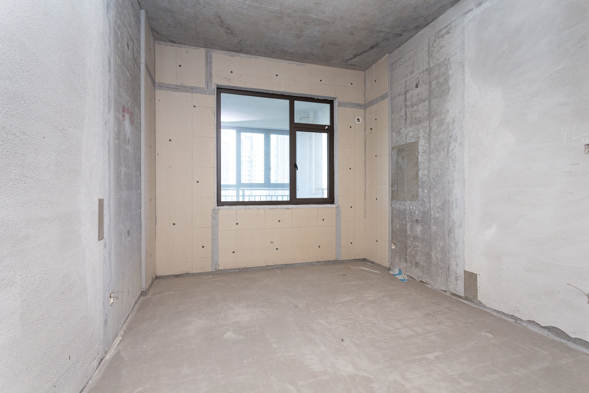 润和湘江天地AB区  4室2厅2卫    198.0万 润和湘江天地AB区  4室2厅2卫    198.0万卧室