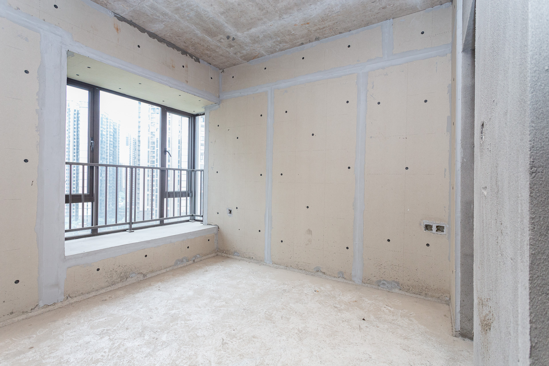 长燃润和天地(长润小区印湘江) 4室2厅2卫 108.0万 长燃润和天地(长润小区印湘江) 4室2厅2卫 108.0万卧室