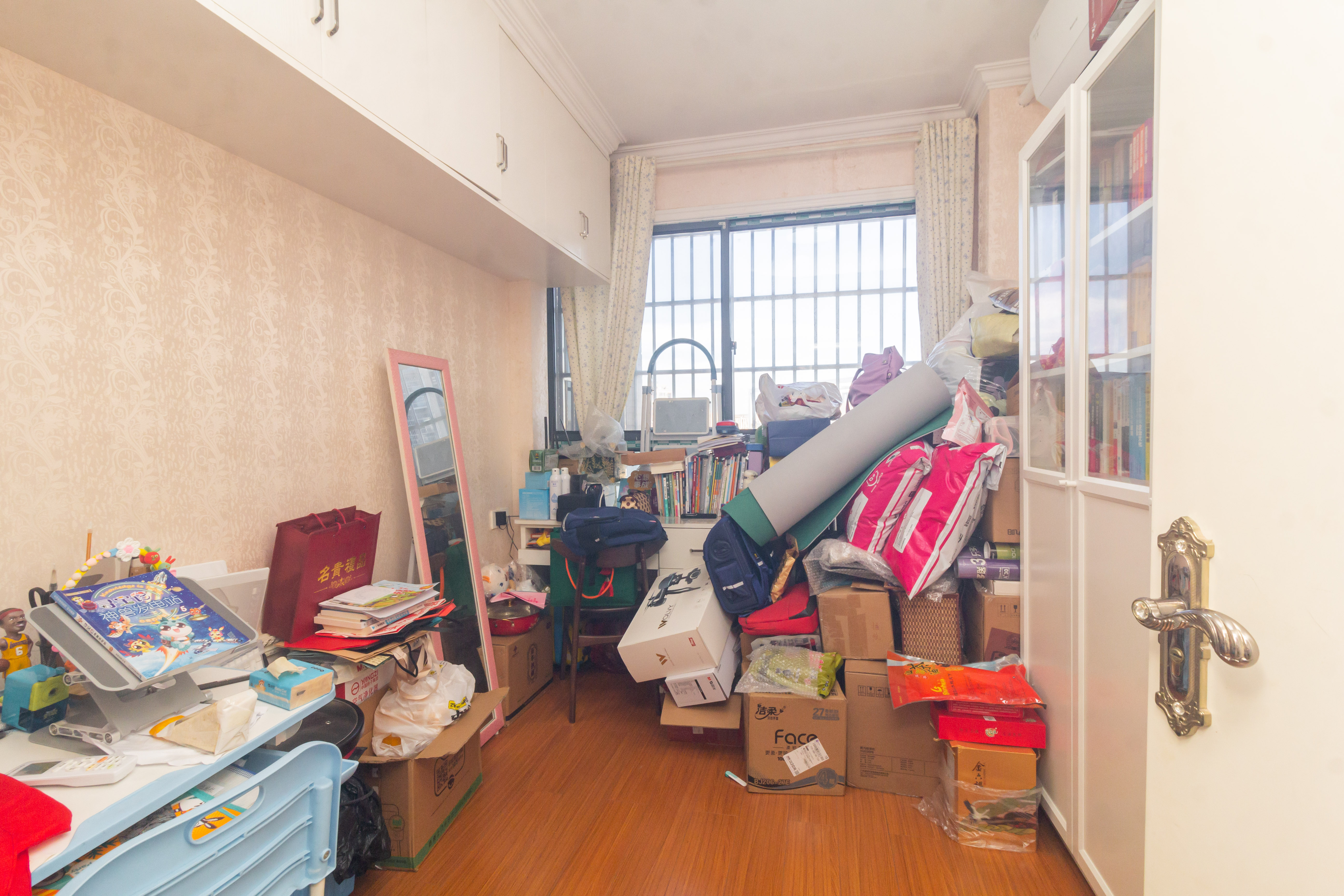 光明城市（星辰青年城）  4室2厅1卫   66.80万卧室