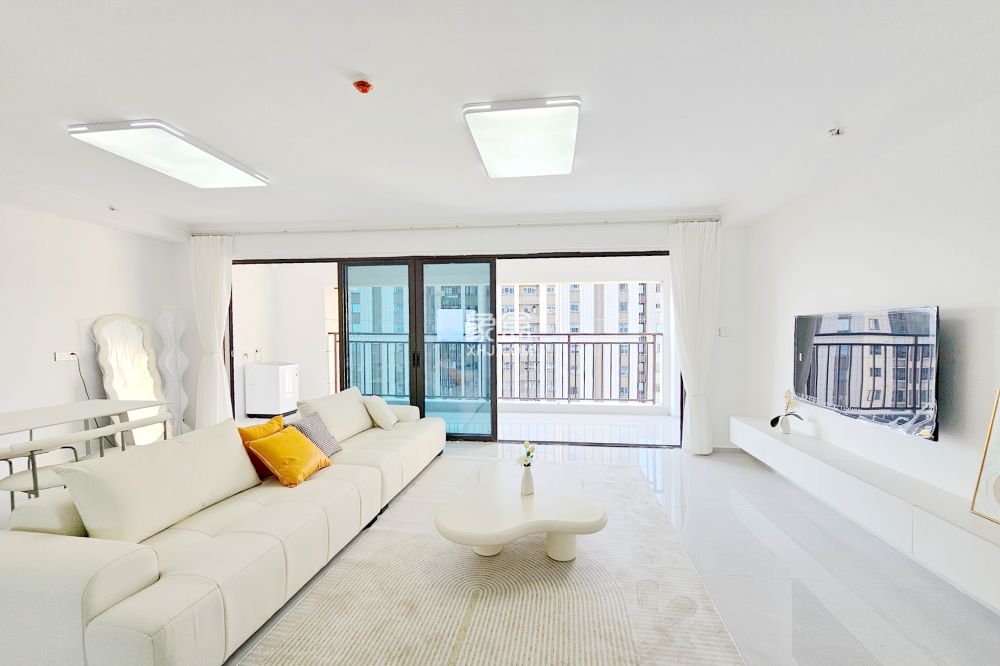 阳光城尚东湾嘉林苑  3室2厅2卫    125.0万