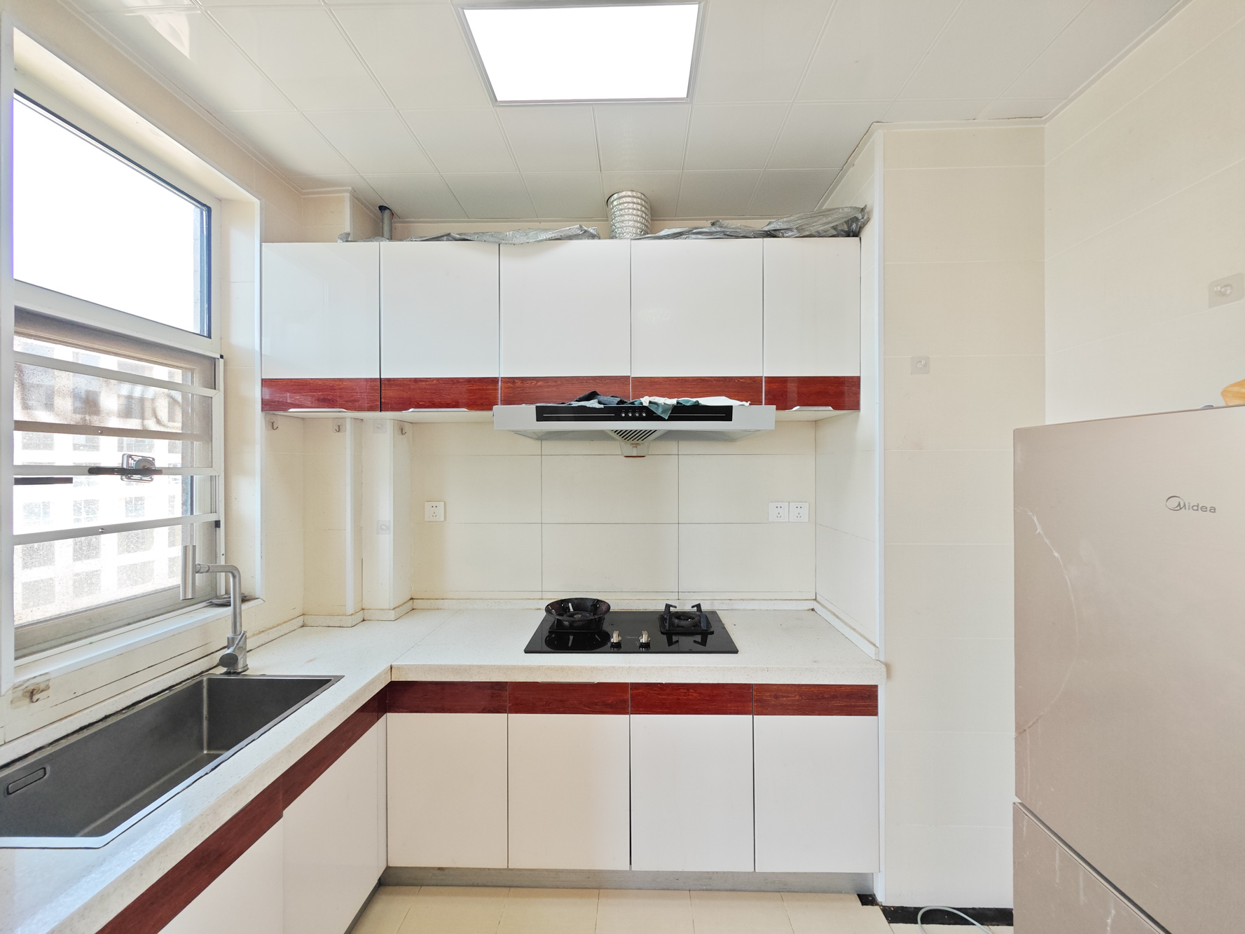 五矿万境水岸五期（五矿万境水岸文苑）  3室2厅1卫    116.0万厨房