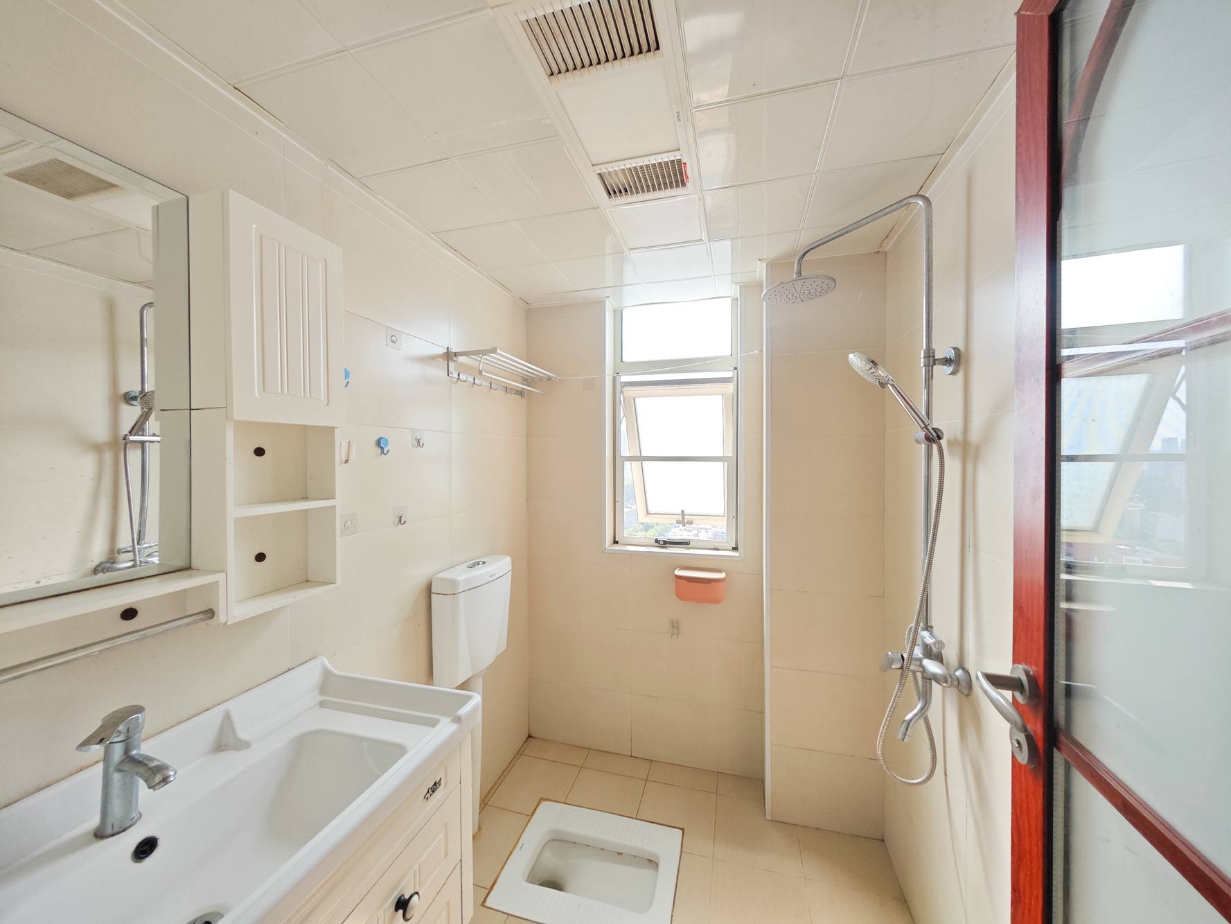 五矿万境水岸五期（五矿万境水岸文苑）  3室2厅1卫    116.0万卫生间