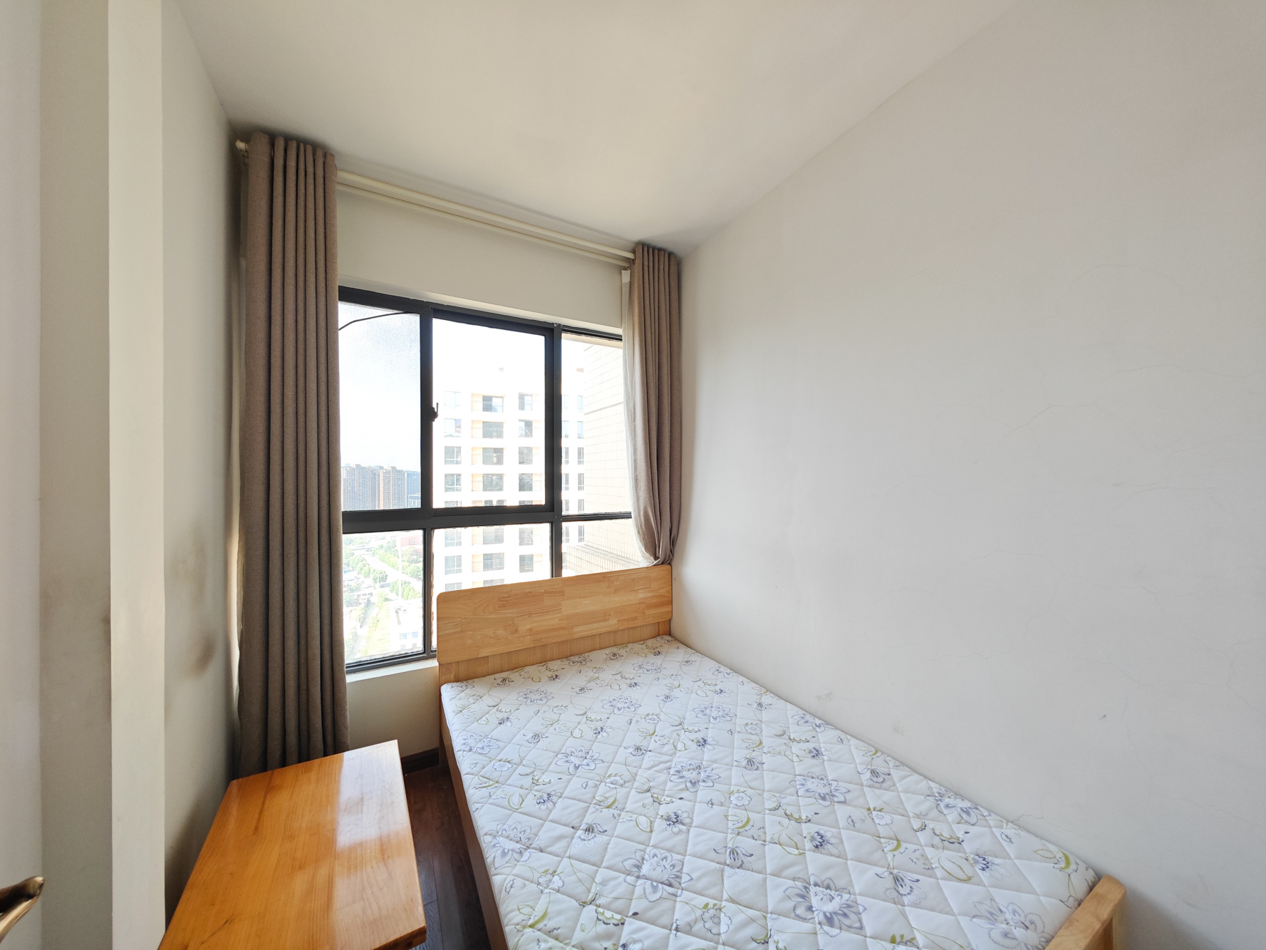 五矿万境水岸五期（五矿万境水岸文苑）  3室2厅1卫    116.0万卧室