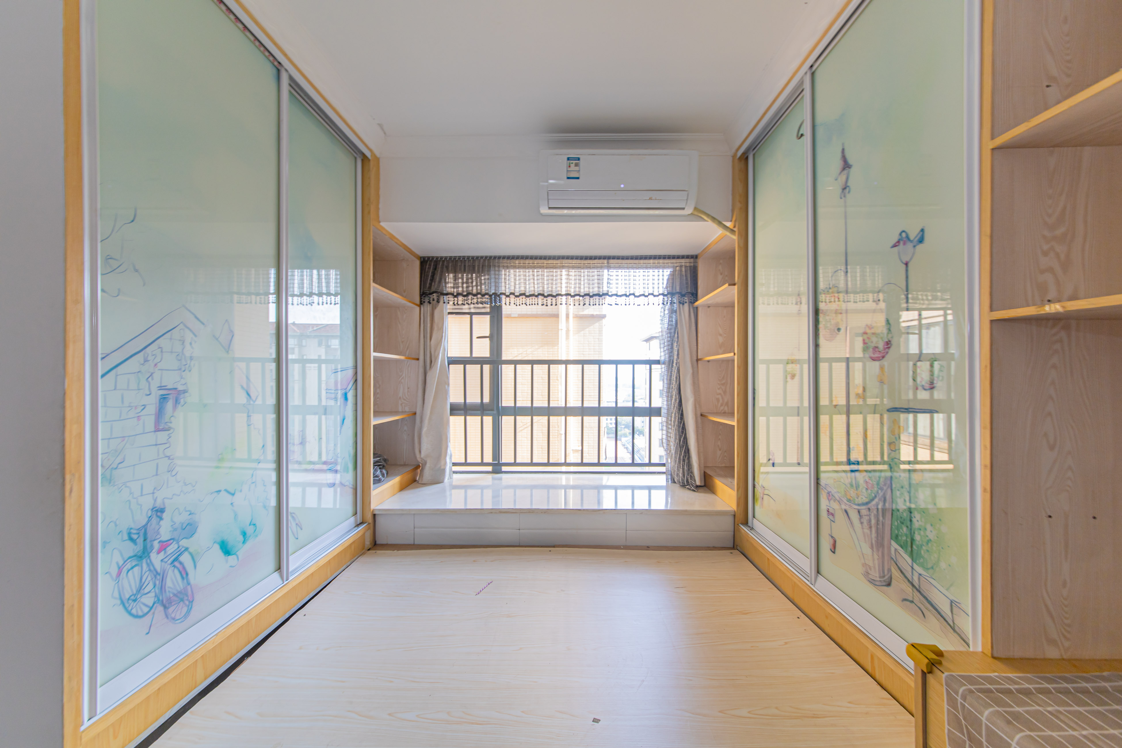 中建芙蓉嘉苑  3室2厅2卫   125.00万卧室