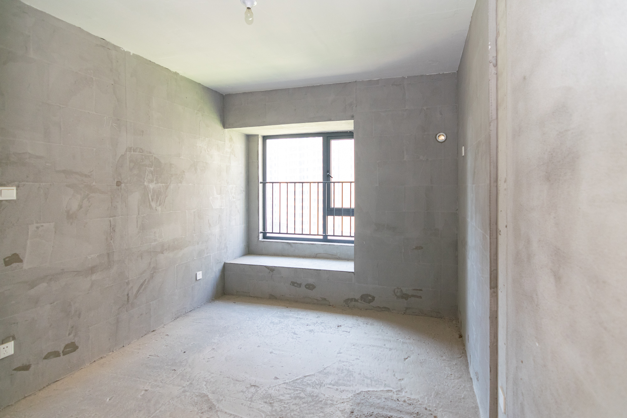 中粮鸿云 3室2厅2卫 65.0万 中粮鸿云 3室2厅2卫 65.0万卧室