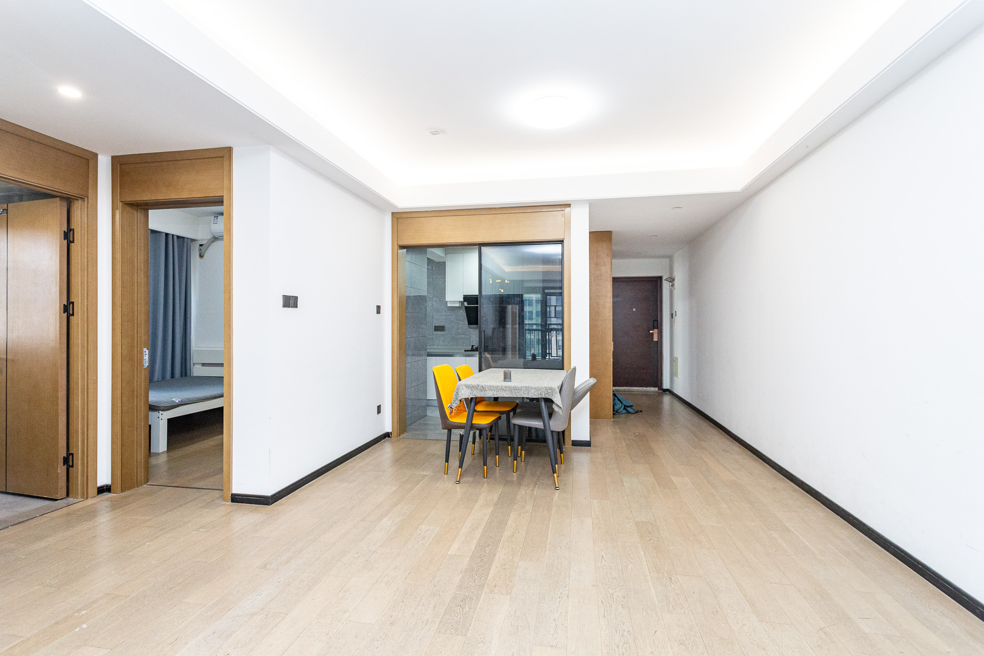 润和滨江府 3室2厅1卫 112.0万 润和滨江府 3室2厅1卫 112.0万客厅