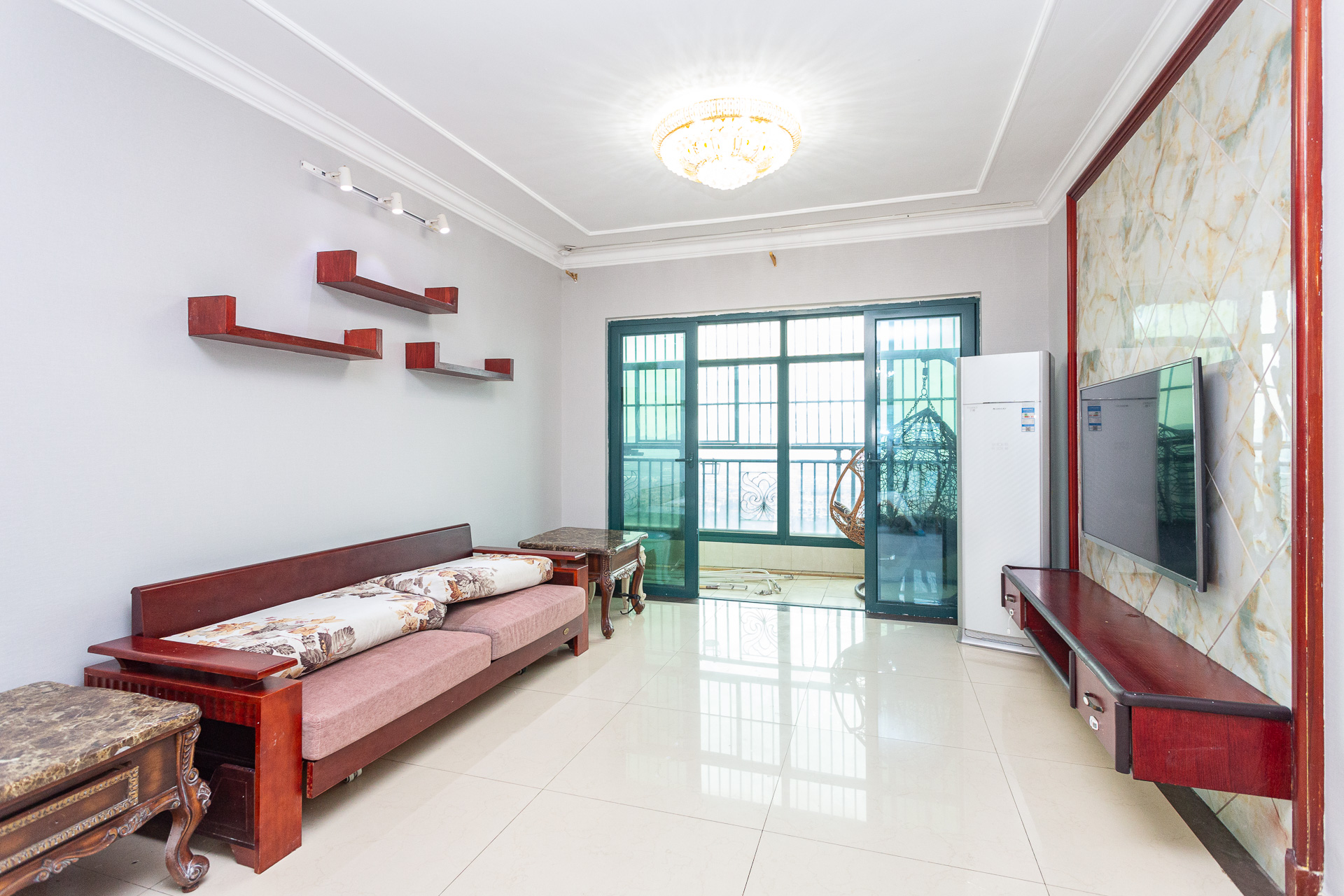 恒大名都 3室2厅2卫 100.0万 恒大名都 3室2厅2卫 100.0万客厅