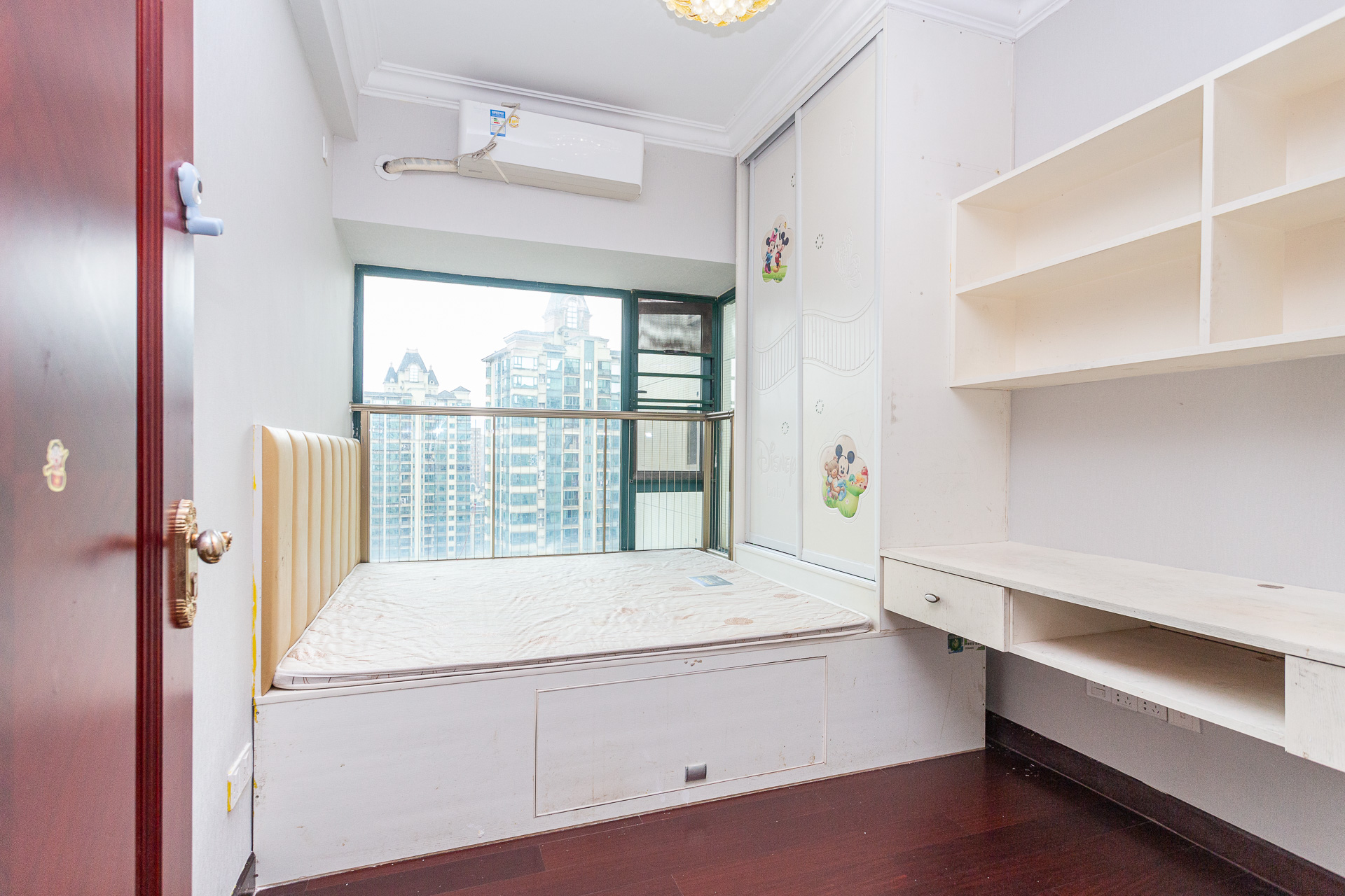 恒大名都 3室2厅2卫 100.0万 恒大名都 3室2厅2卫 100.0万卧室