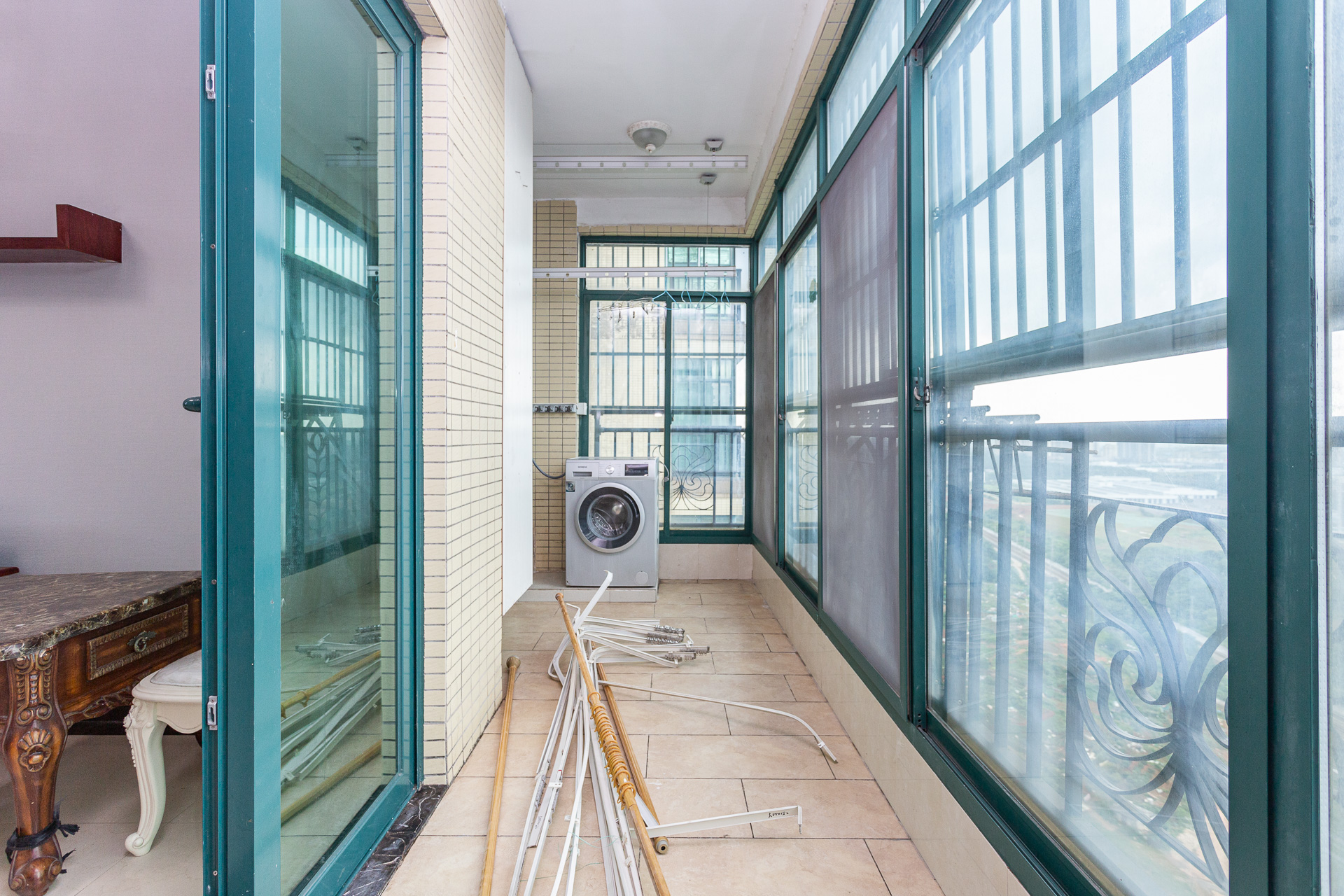 恒大名都 3室2厅2卫 100.0万 恒大名都 3室2厅2卫 100.0万阳台