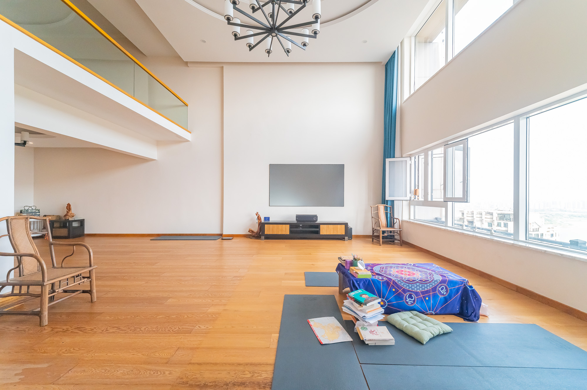 碧桂园威尼斯城 5室4厅5卫 396.0万 碧桂园威尼斯城 5室4厅5卫 396.0万客厅