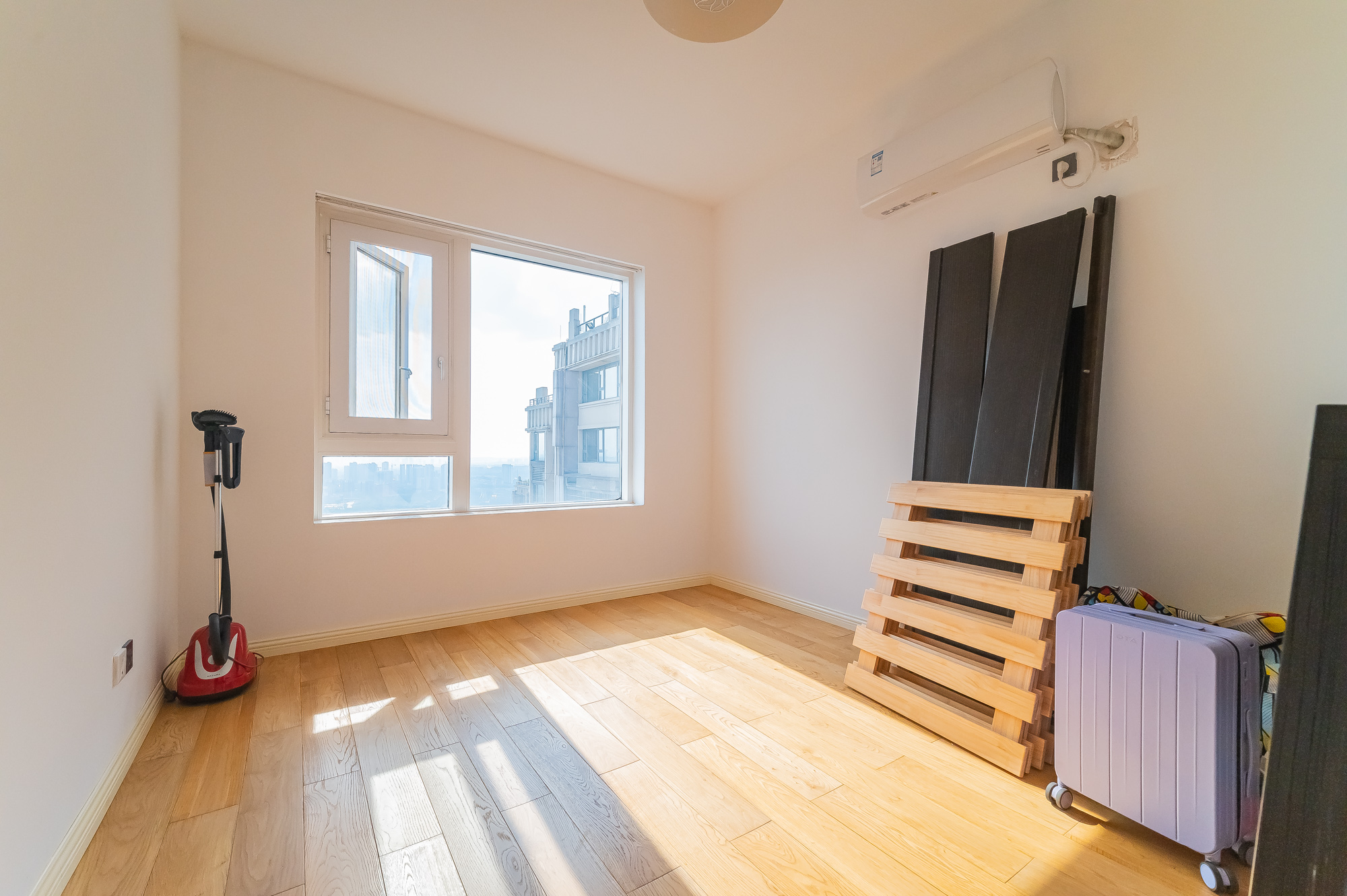 碧桂园威尼斯城 5室4厅5卫 396.0万 碧桂园威尼斯城 5室4厅5卫 396.0万卧室