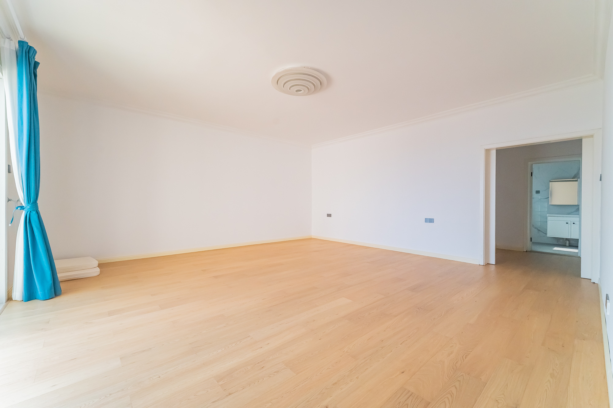 碧桂园威尼斯城 5室4厅5卫 396.0万 碧桂园威尼斯城 5室4厅5卫 396.0万卧室