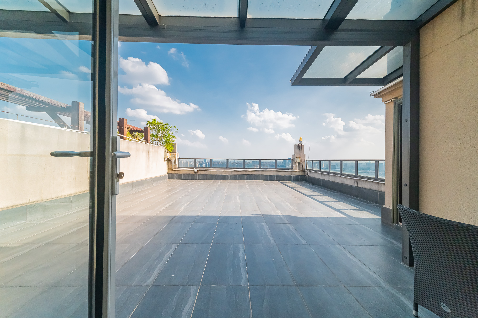 碧桂园威尼斯城 5室4厅5卫 396.0万 碧桂园威尼斯城 5室4厅5卫 396.0万阳台