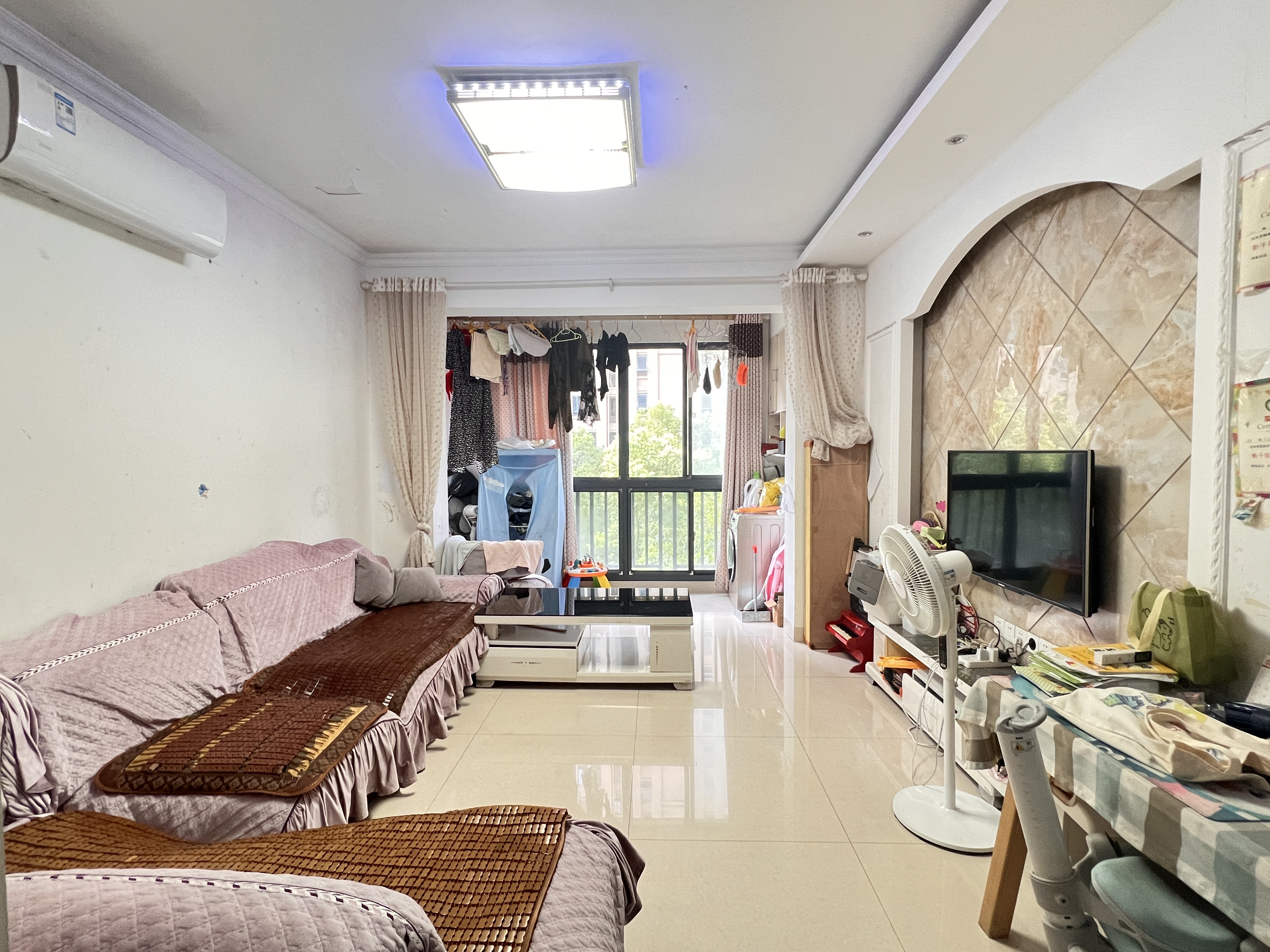 泰山公馆 2室2厅1卫 39.9万 泰山公馆 2室2厅1卫 39.9万室内图