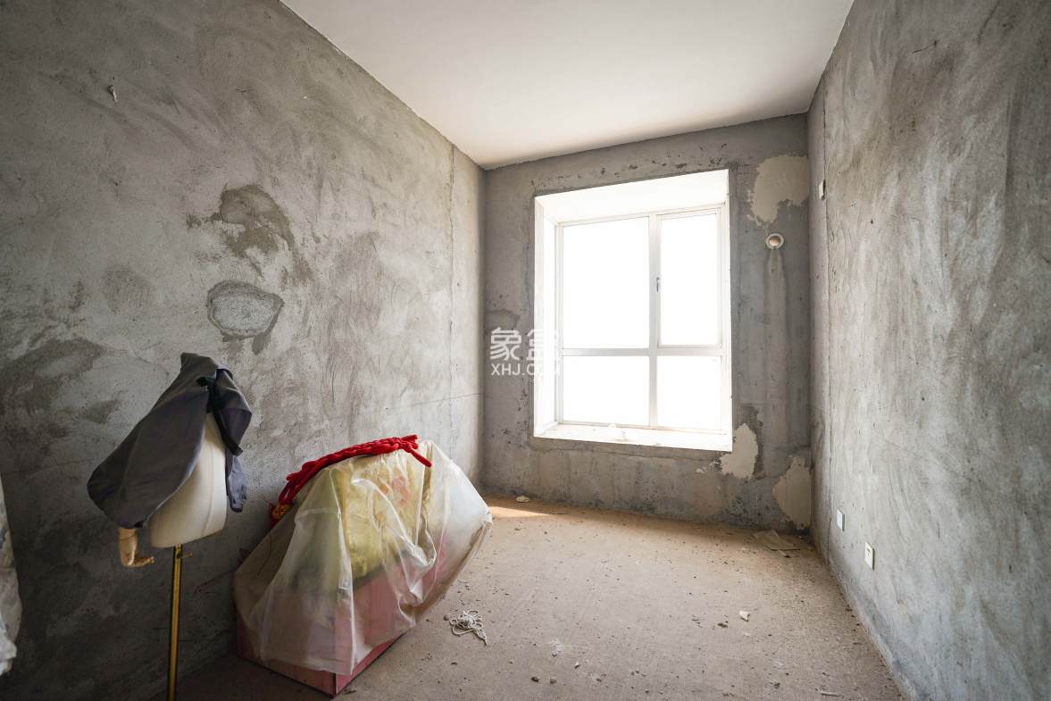 德泽苑  4室2厅2卫    78.0万 德泽苑  4室2厅2卫    78.0万卧室