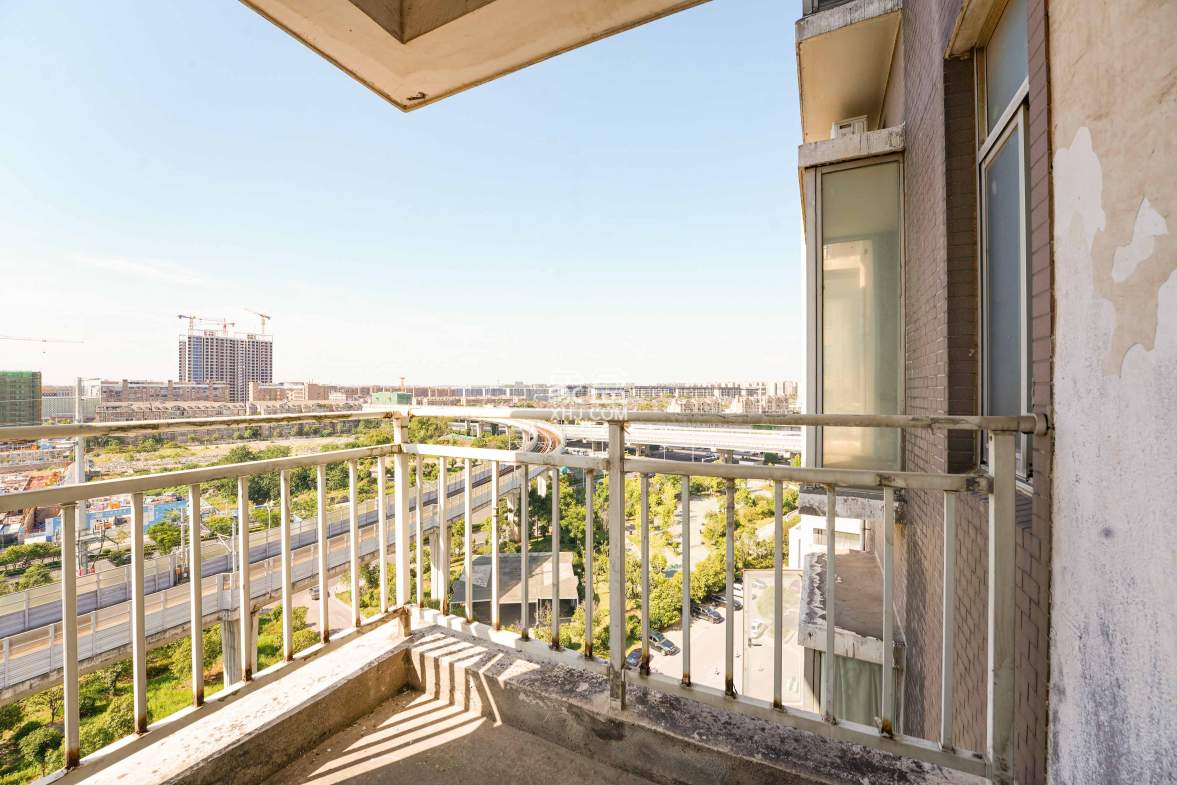 德泽苑  4室2厅2卫    78.0万 德泽苑  4室2厅2卫    78.0万阳台