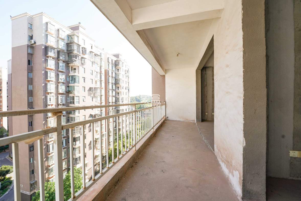 德泽苑  4室2厅2卫    78.0万 德泽苑  4室2厅2卫    78.0万阳台