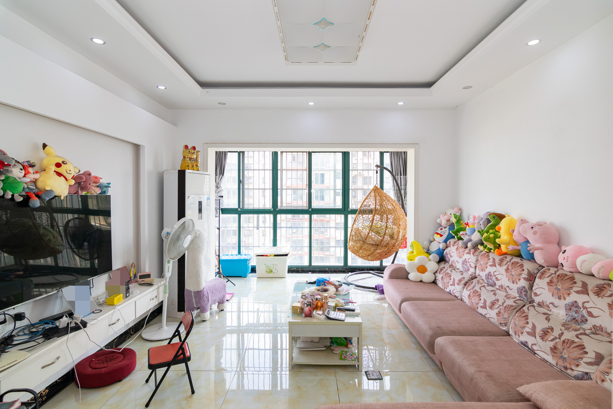 红建滨水铭城  4室2厅2卫    69.0万 红建滨水铭城  4室2厅2卫    69.0万客厅