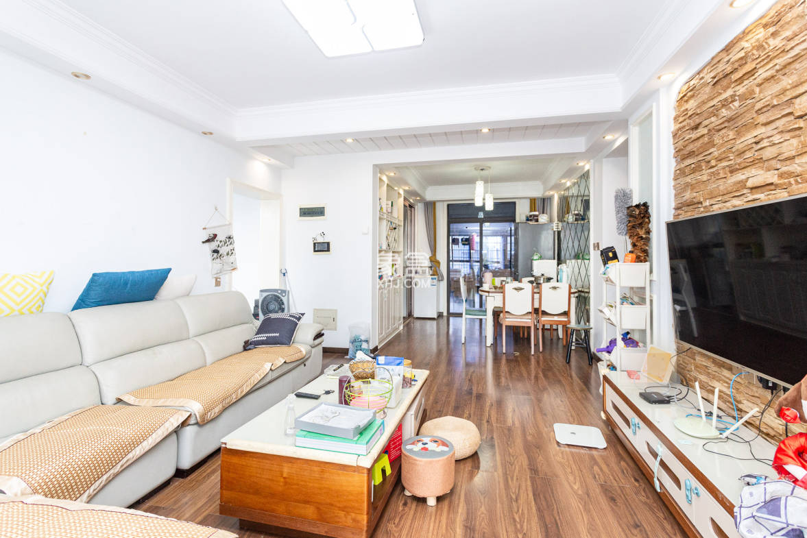 润和又一城 3室2厅2卫 103.8万 润和又一城 3室2厅2卫 103.8万客厅