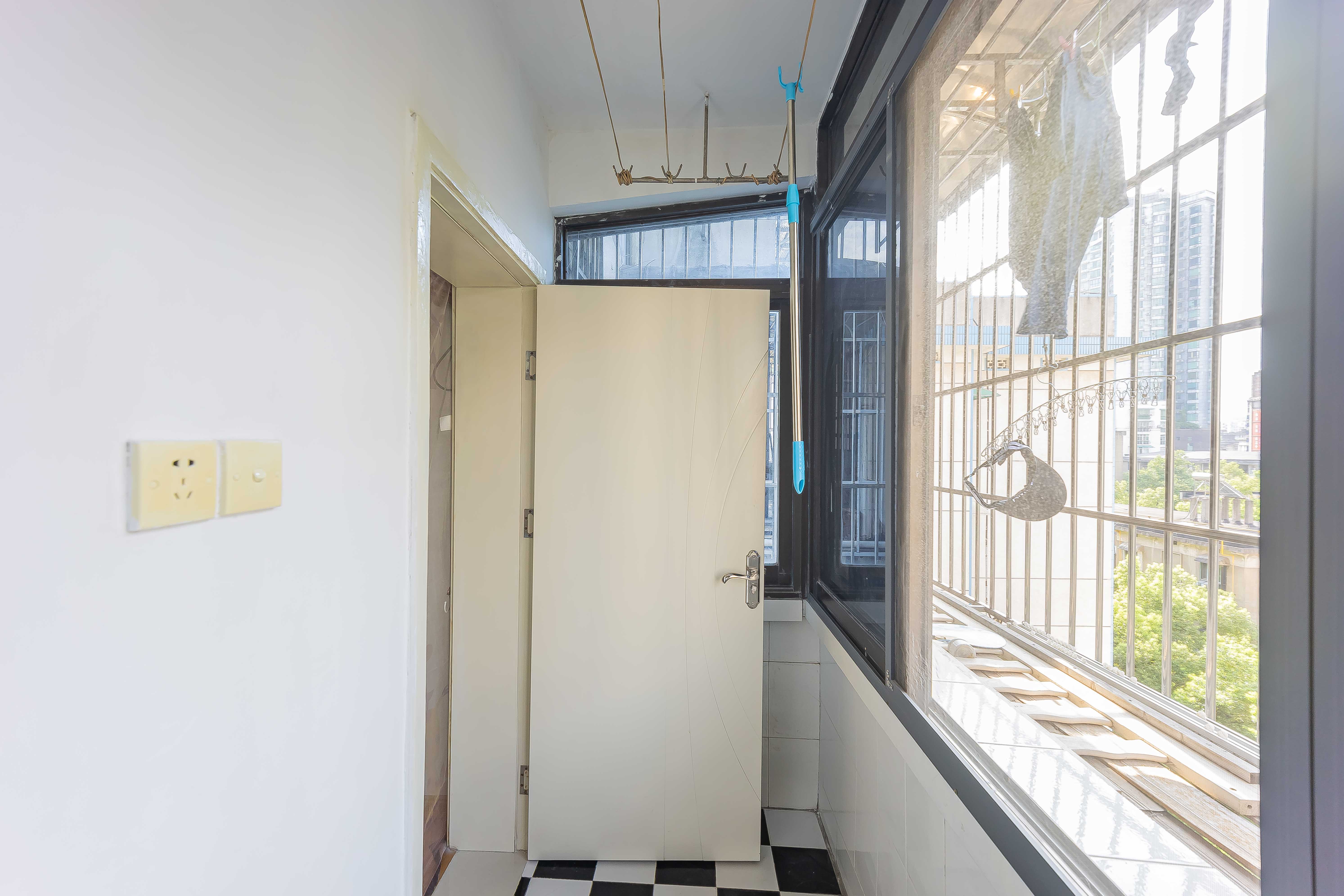 东塘电力院 2室1厅1卫 60.0万 东塘电力院 2室1厅1卫 60.0万阳台