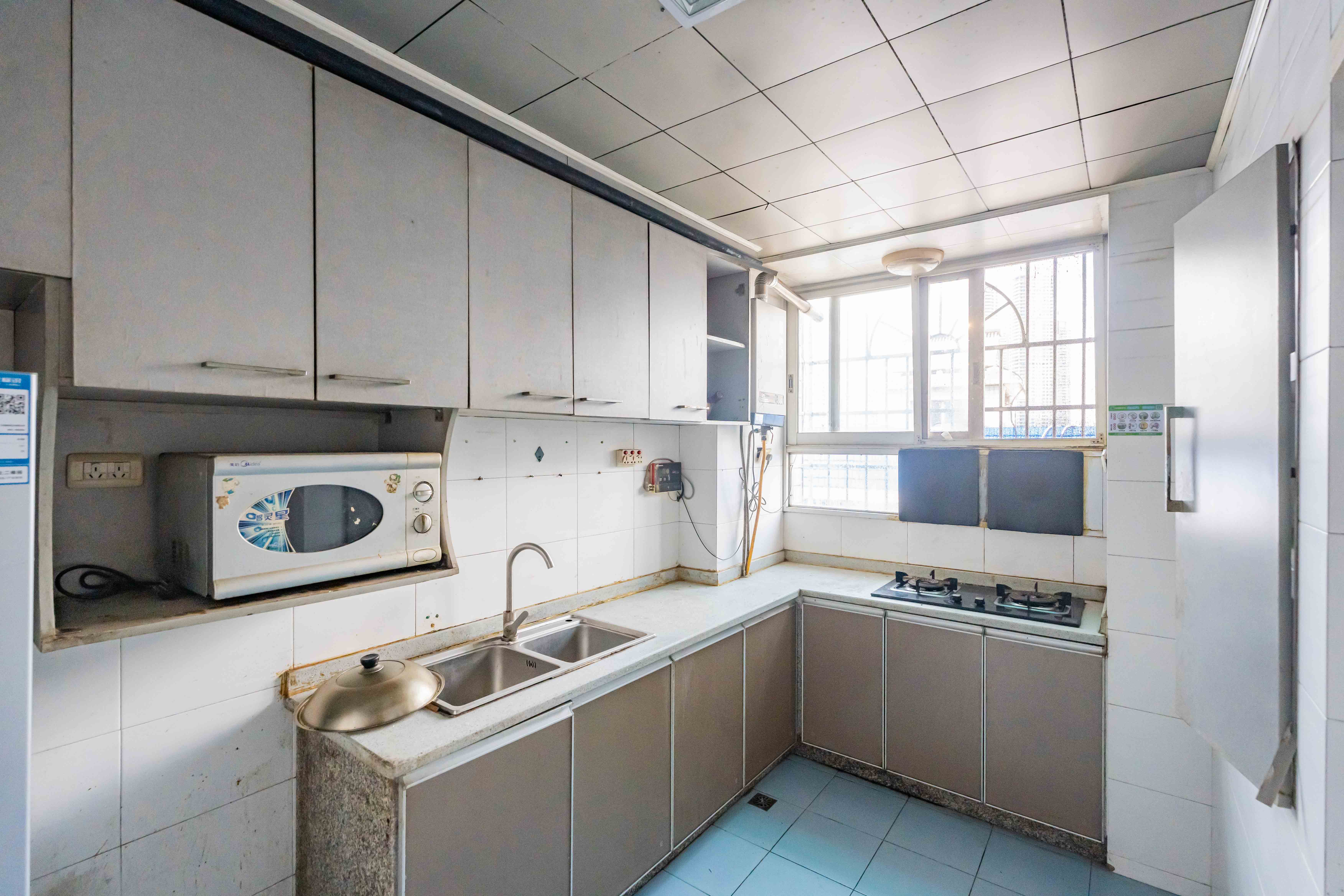 学宫街119号/原学宫街商住楼 3室2厅1卫 70.0万 学宫街119号/原学宫街商住楼 3室2厅1卫 70.0万厨房