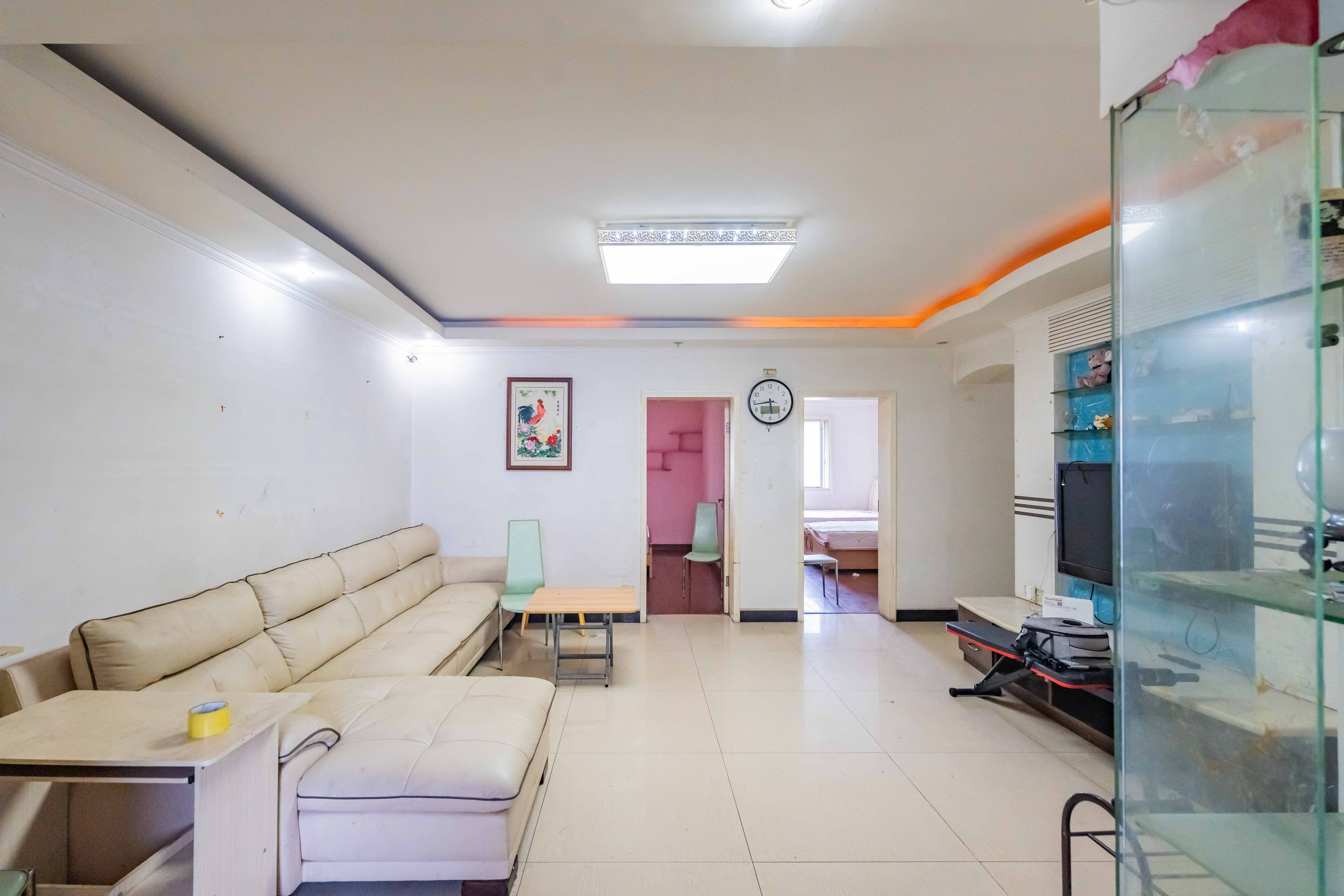 学宫街119号/原学宫街商住楼 3室2厅1卫 70.0万 学宫街119号/原学宫街商住楼 3室2厅1卫 70.0万客厅