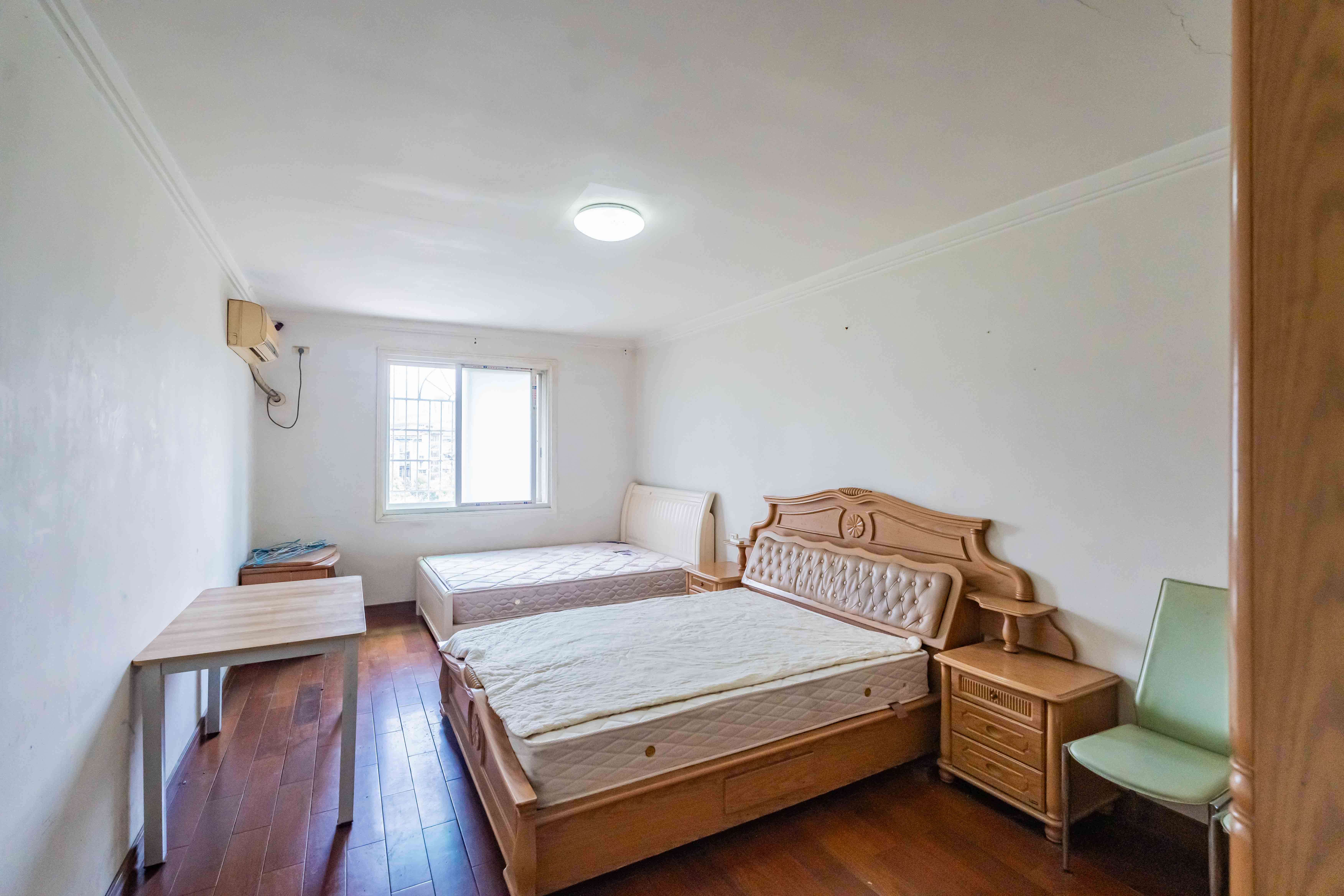 学宫街119号/原学宫街商住楼 3室2厅1卫 70.0万 学宫街119号/原学宫街商住楼 3室2厅1卫 70.0万卧室