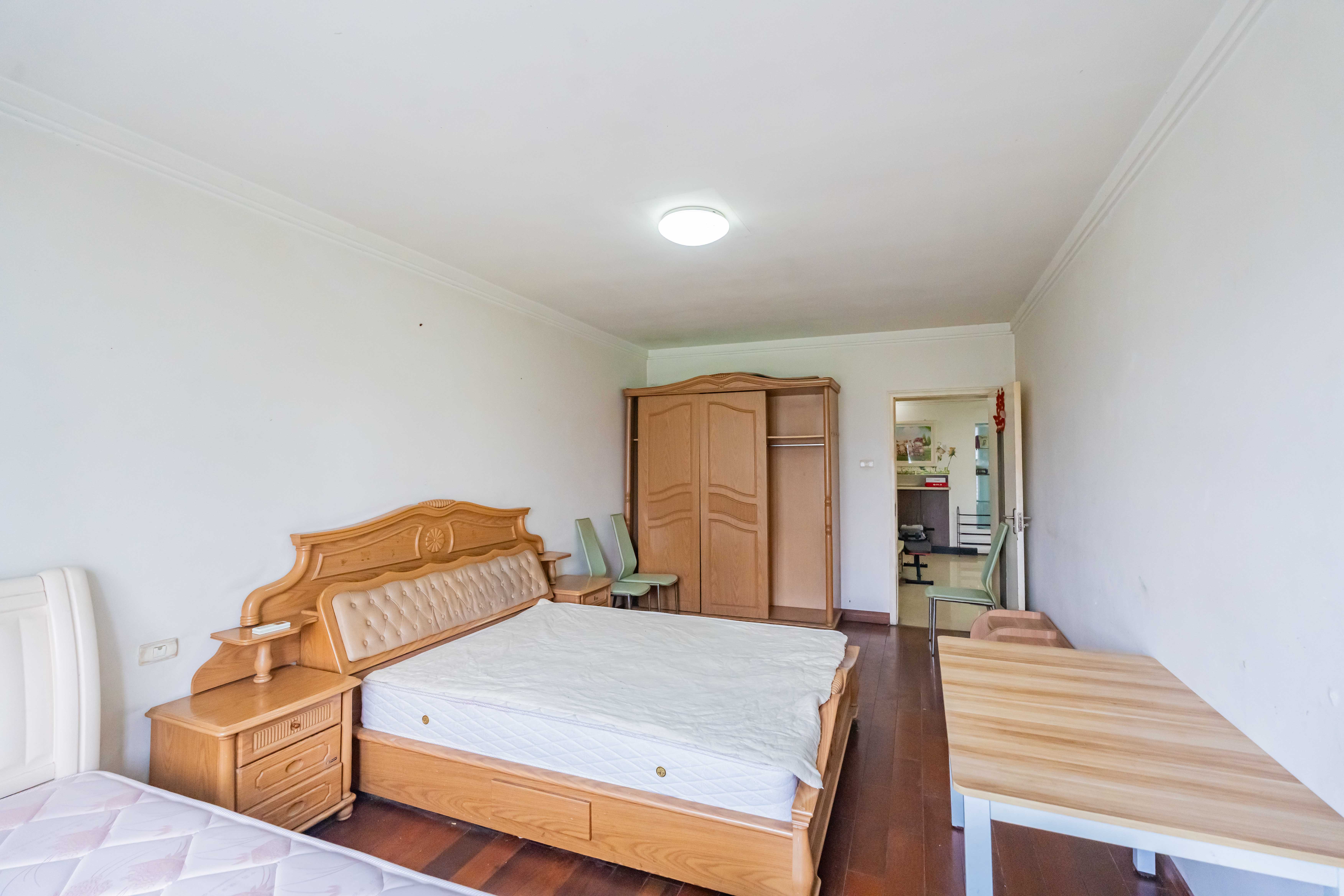 学宫街119号/原学宫街商住楼 3室2厅1卫 70.0万 学宫街119号/原学宫街商住楼 3室2厅1卫 70.0万卧室