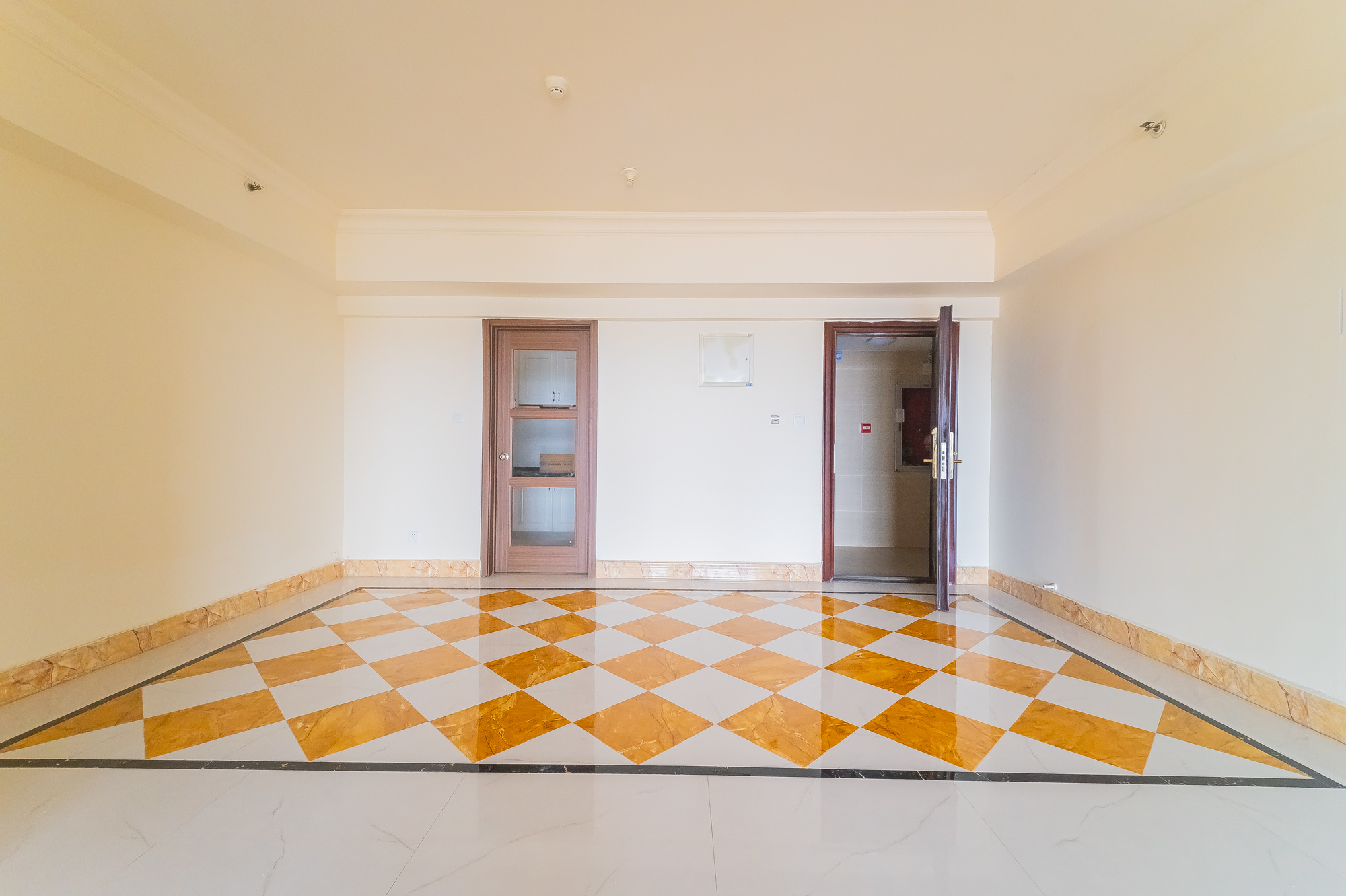 碧桂园威尼斯城 3室2厅2卫 109.5万 碧桂园威尼斯城 3室2厅2卫 109.5万客厅