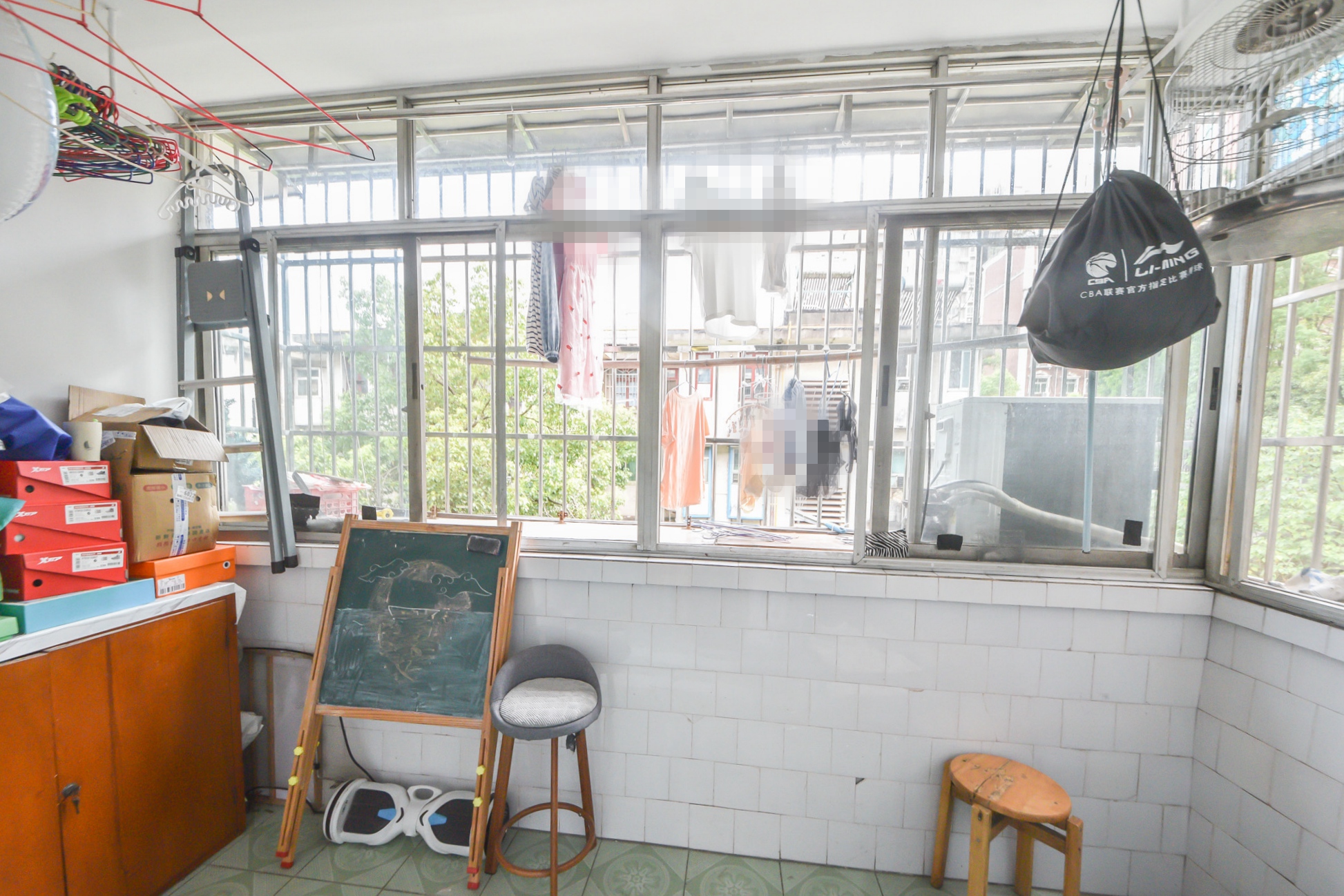 红花坡社区  2室1厅1卫   45.00万阳台