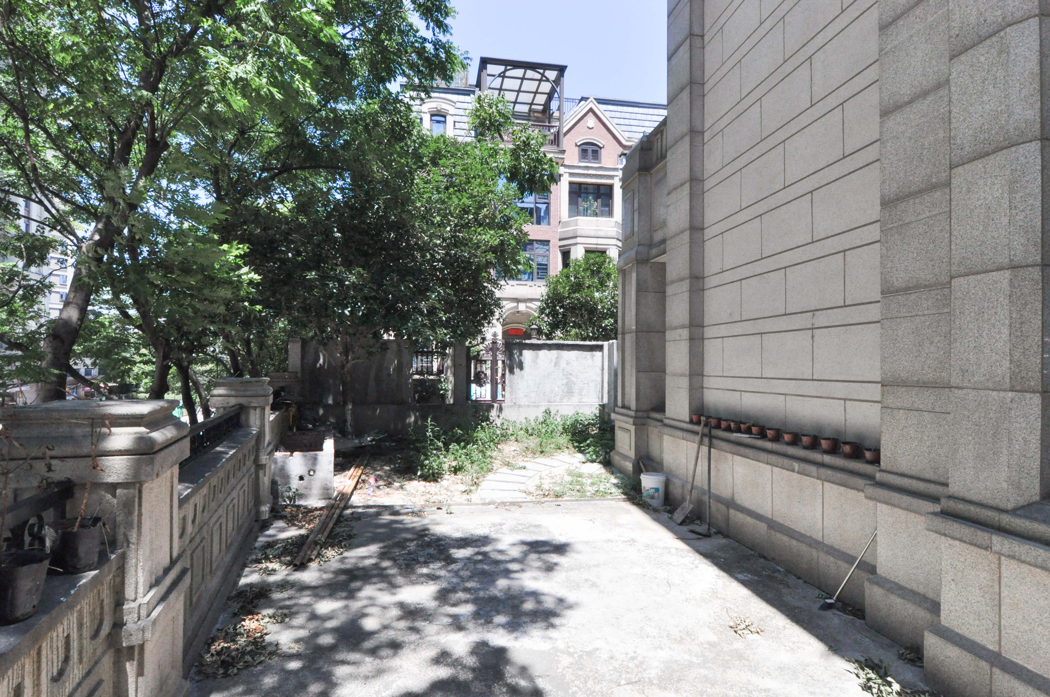 中海梅溪湖壹号  6室2厅3卫    758.0万 中海梅溪湖壹号  6室2厅3卫    758.0万其他