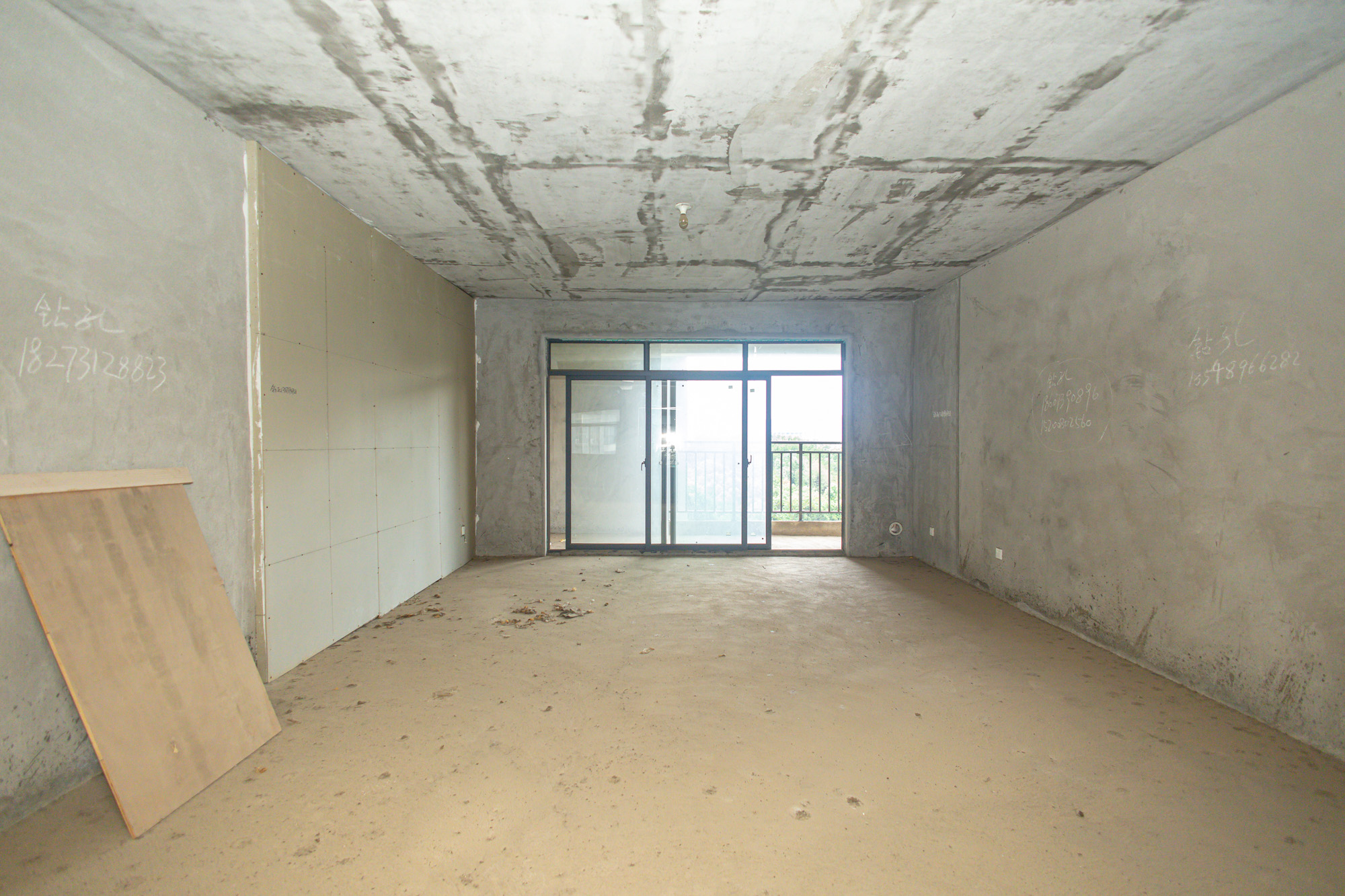 星电恬园  3室2厅2卫    120.0万 星电恬园  3室2厅2卫    120.0万客厅