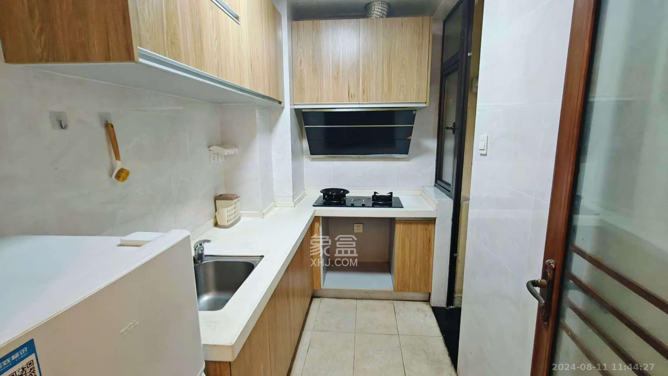 江山帝景哈佛 3室2厅2卫 2050.0元/月 江山帝景哈佛 3室2厅2卫 2050.0元/月室内图