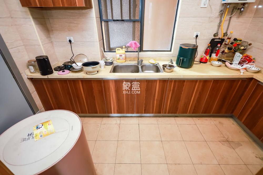 麓谷小鎮(zhèn)  3室2廳1衛(wèi)   82.00萬