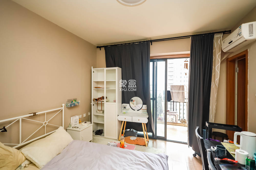 麓谷小鎮(zhèn)  3室2廳1衛(wèi)   82.00萬