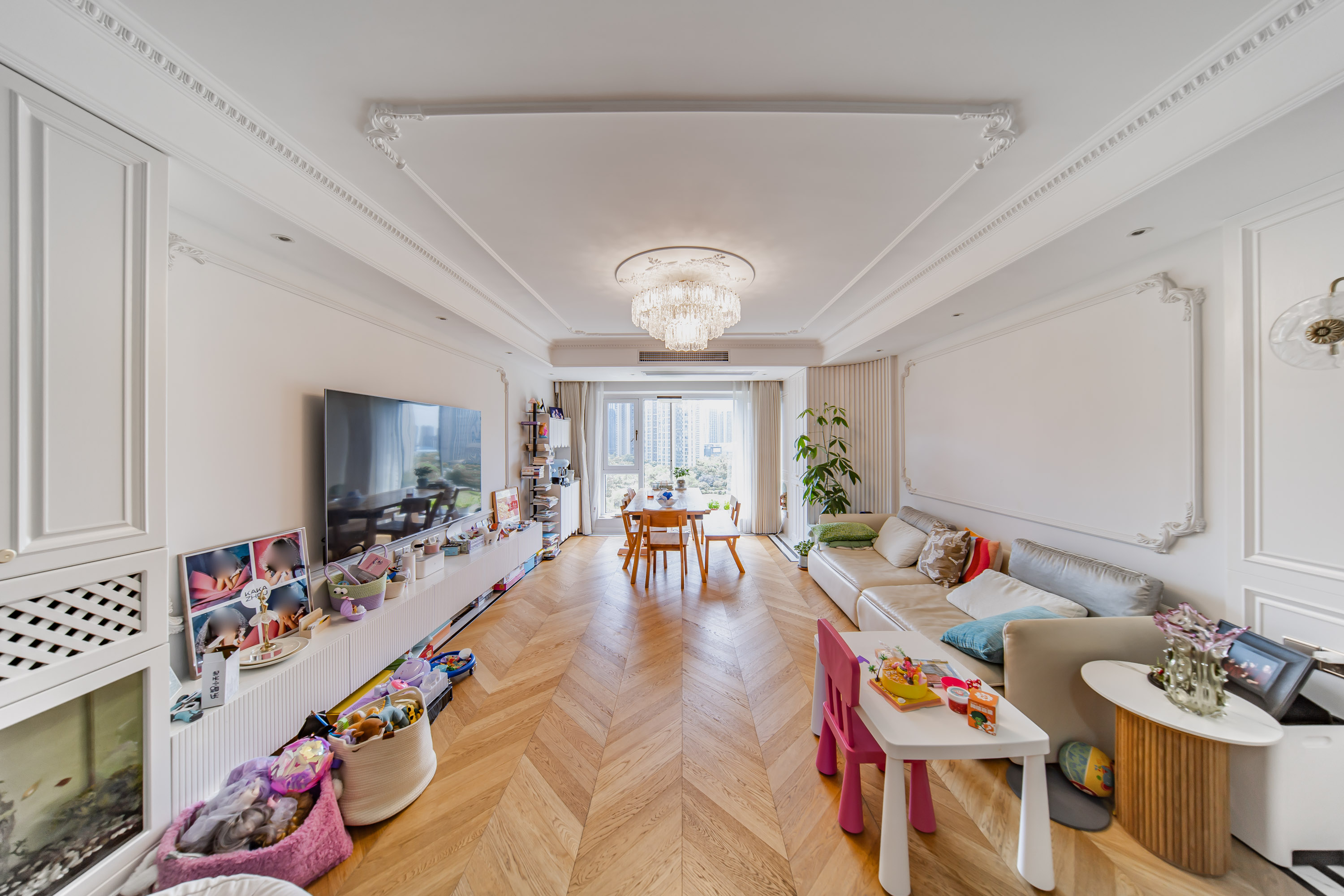 兰亭湾畔 4室2厅2卫 195.0万 兰亭湾畔 4室2厅2卫 195.0万客厅