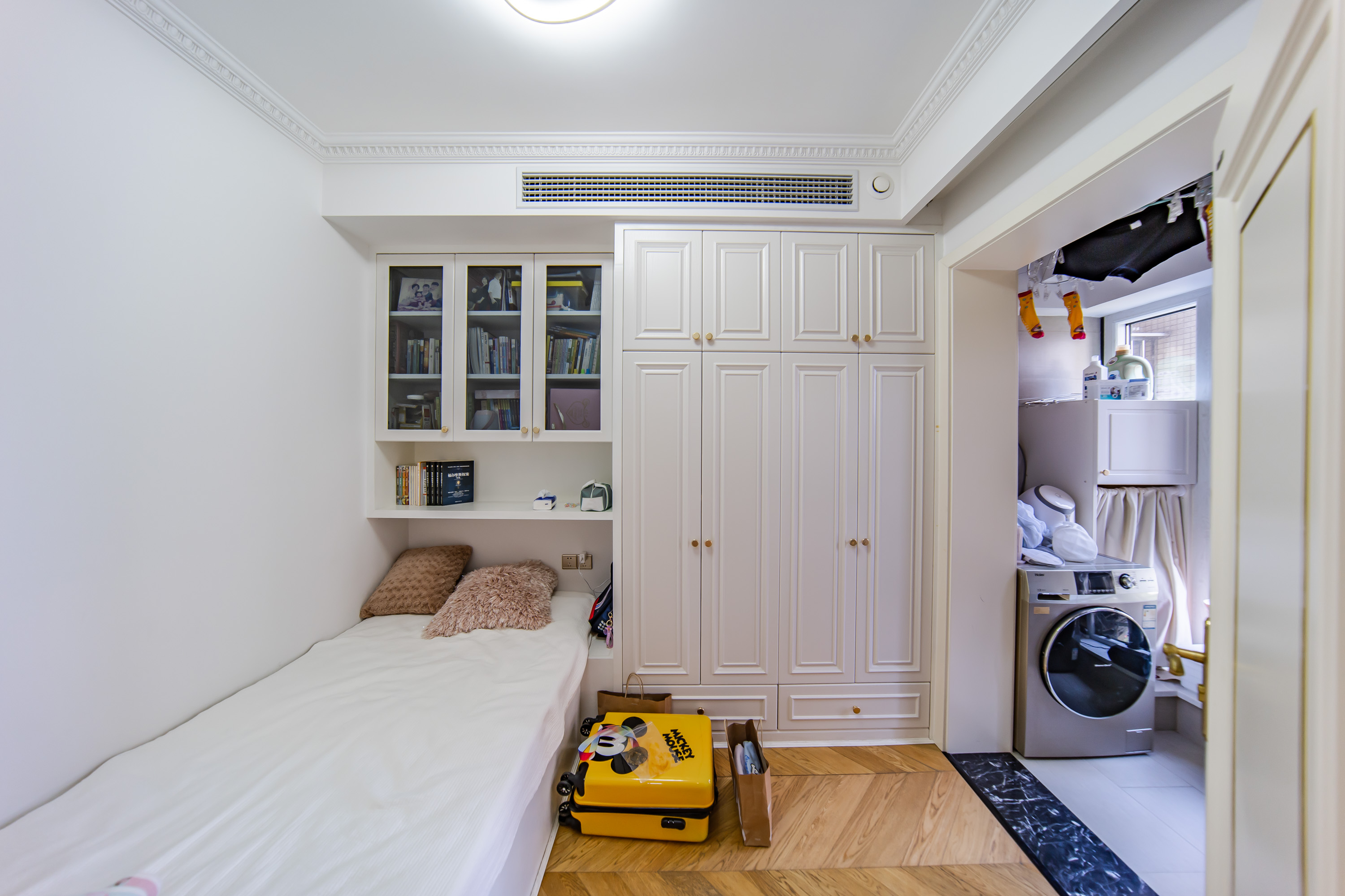 兰亭湾畔 4室2厅2卫 195.0万 兰亭湾畔 4室2厅2卫 195.0万卧室